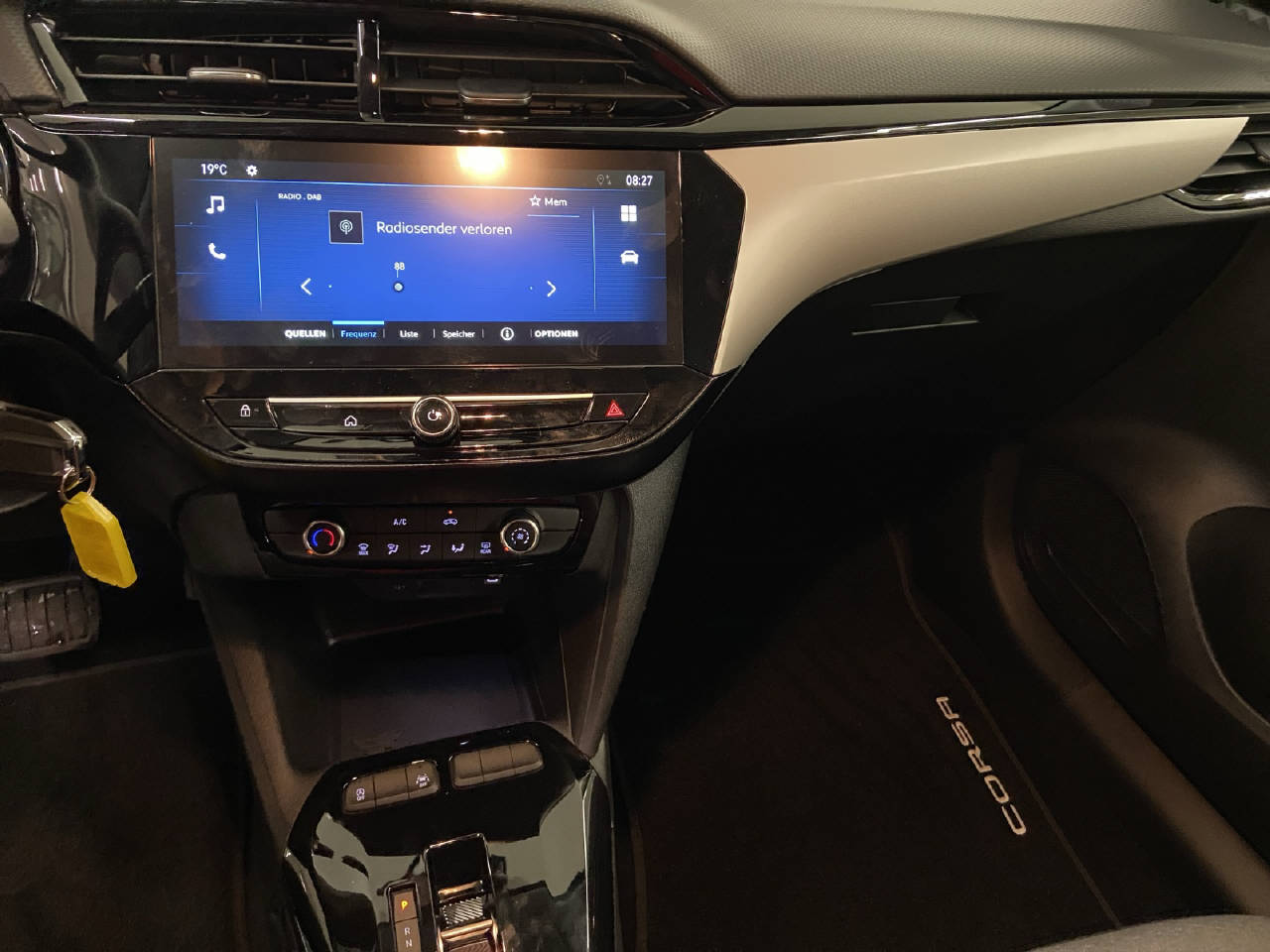 OPEL Corsa 1.2 T Hybrid Edition-image-7