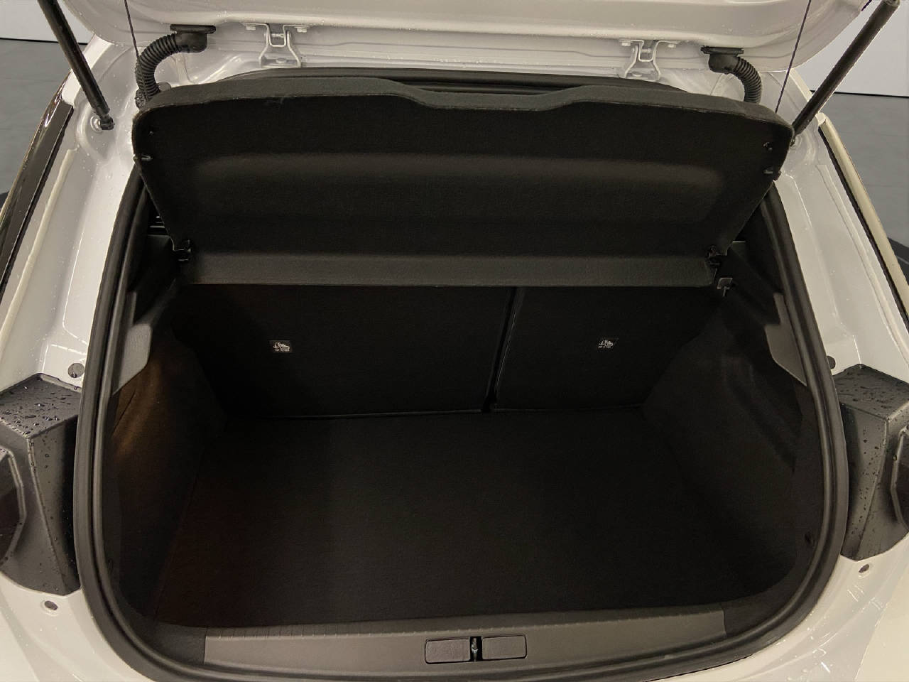OPEL Corsa 1.2 T Hybrid Edition-image-12