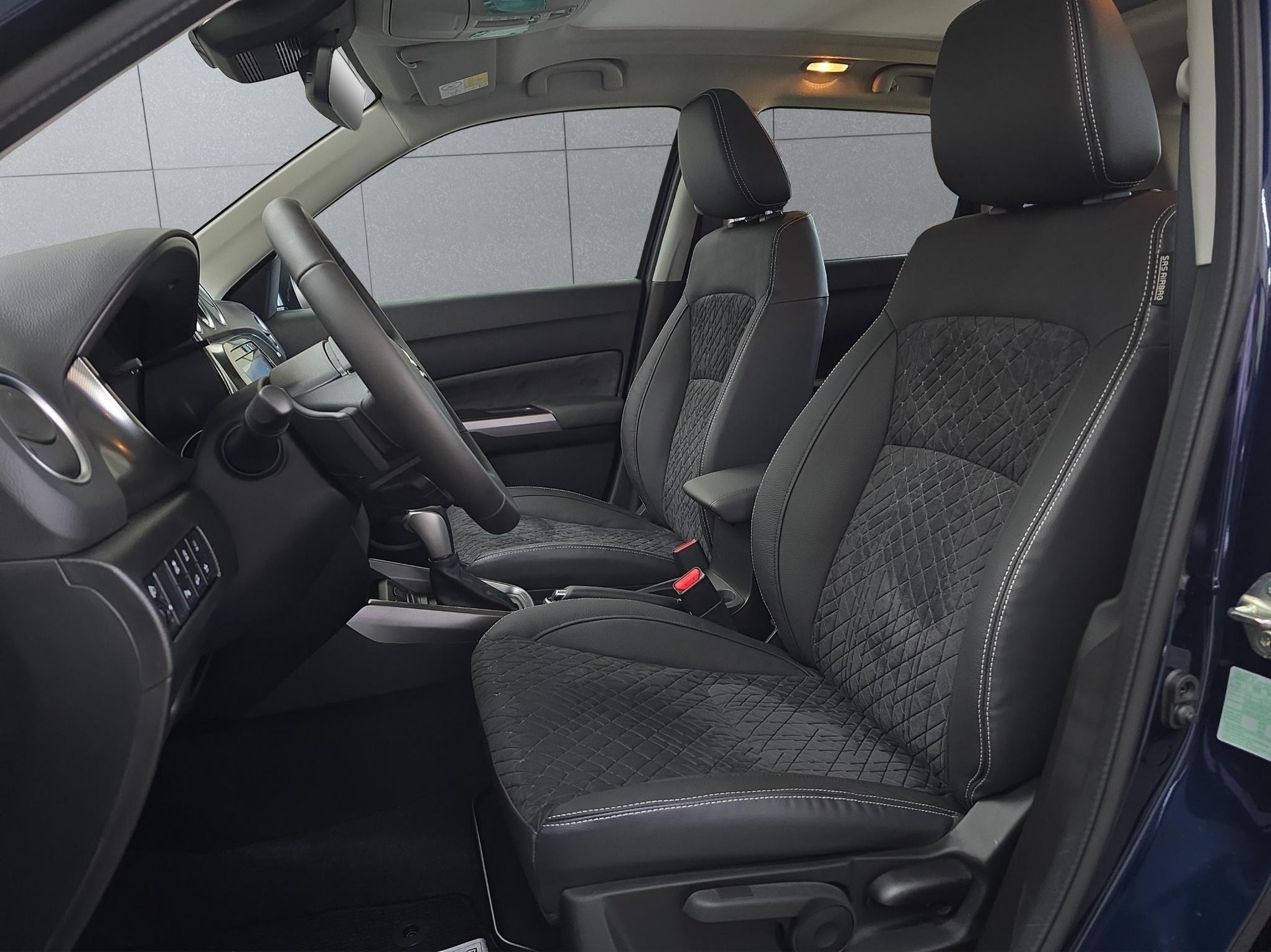SUZUKI Vitara 1.4 T Compact Top Hybrid 4x4-image-17