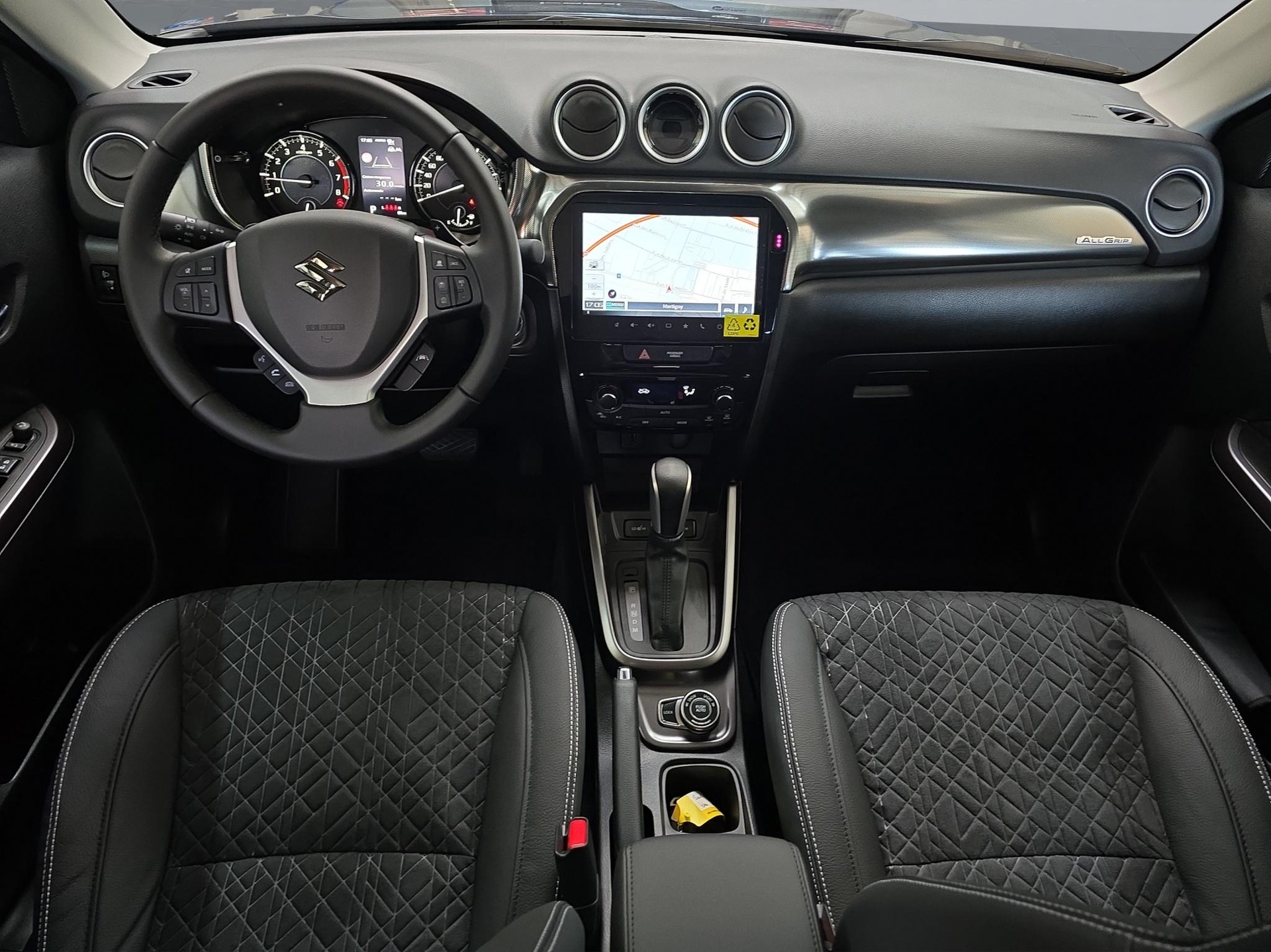 SUZUKI Vitara 1.4 T Compact Top Hybrid 4x4-image-15