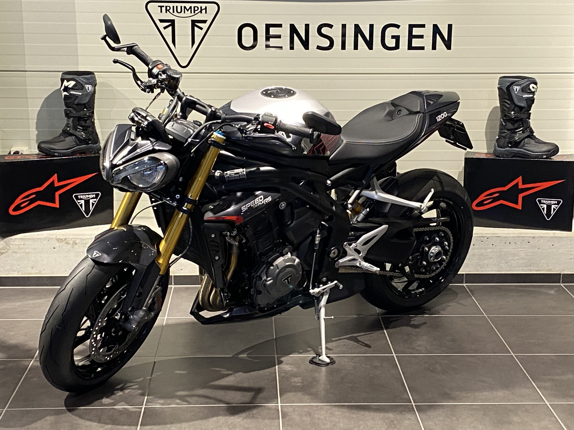 TRIUMPH Speed Triple 1200 RS (4.49 % Power Leasing - Gültig bis 31.06.2026)-showroom-element-1