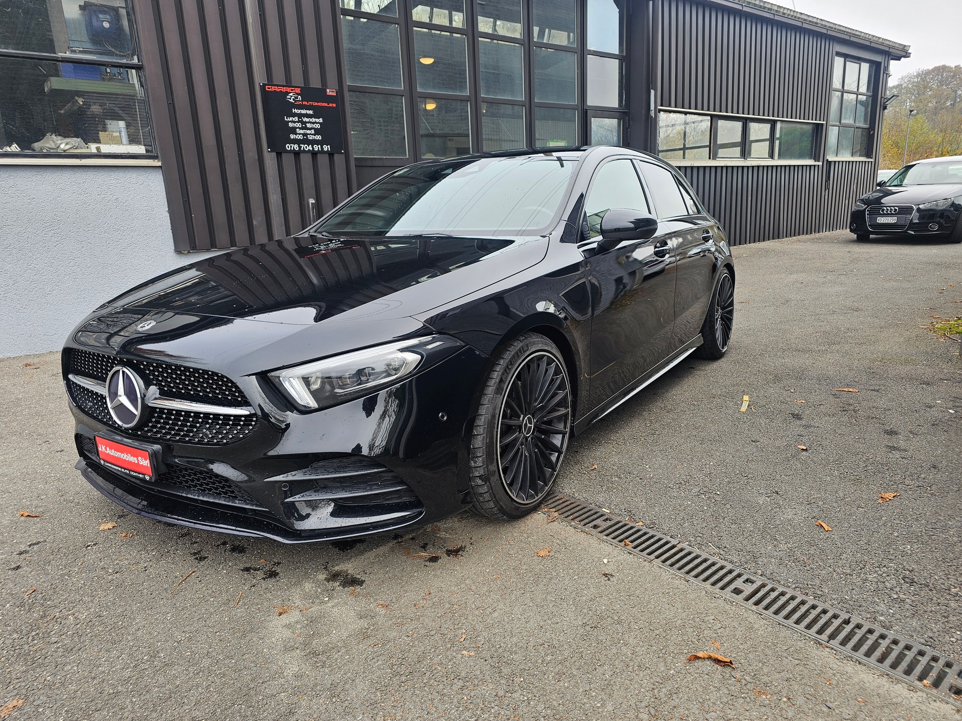 MERCEDES-BENZ A 200 AMG Line 7G-DCT-image-12