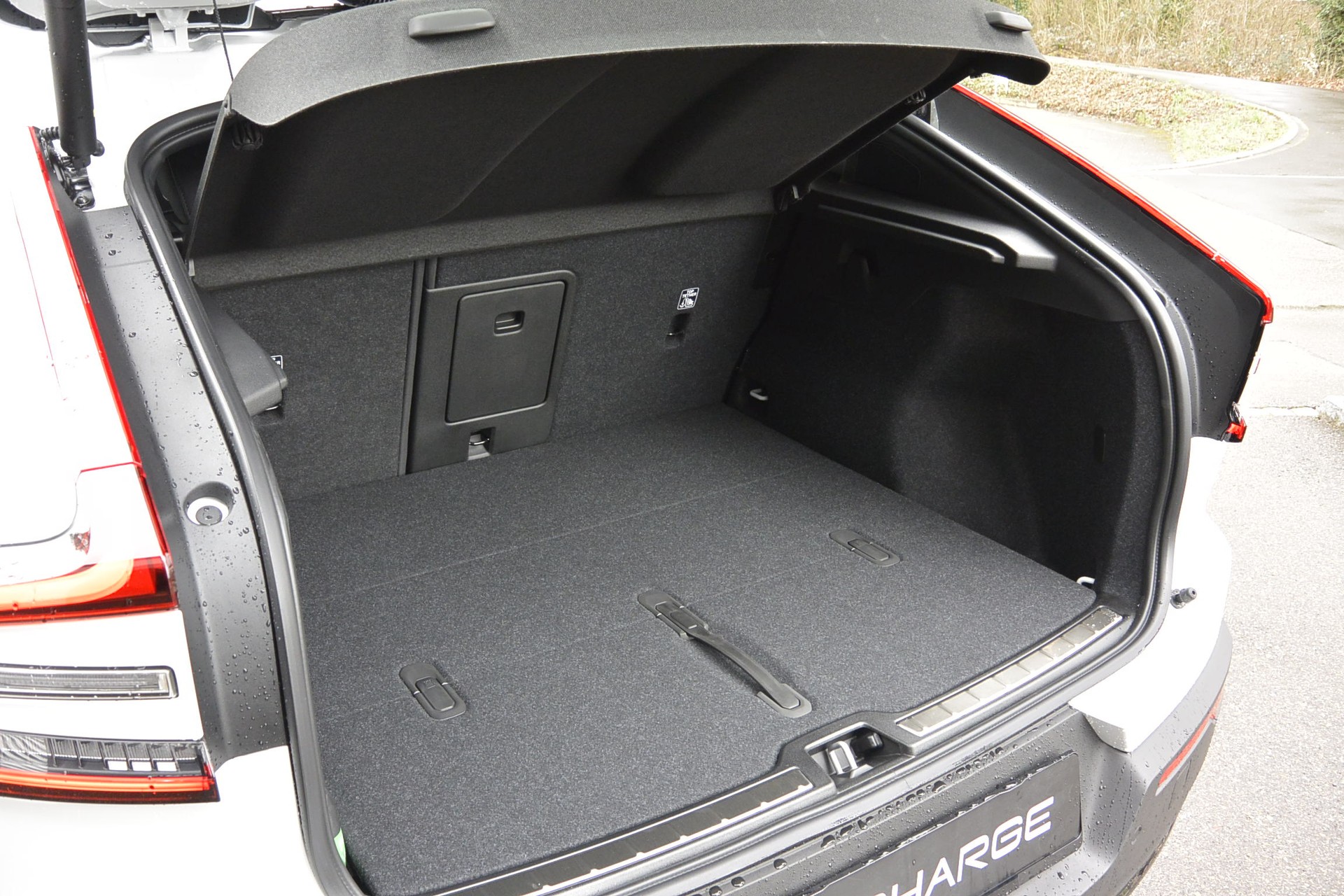 VOLVO C40 P8 Twin Recharge Ultimate AWD-image-6