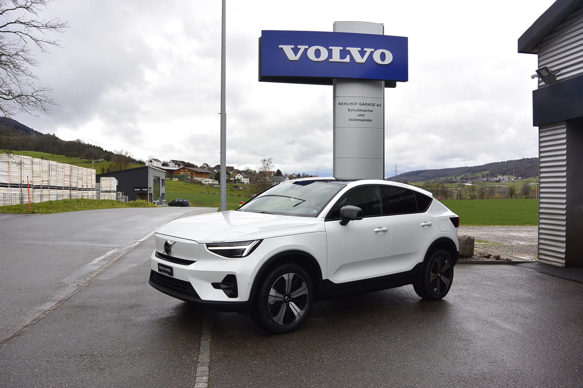 VOLVO C40 P8 Twin Recharge Ultimate AWD-image-0