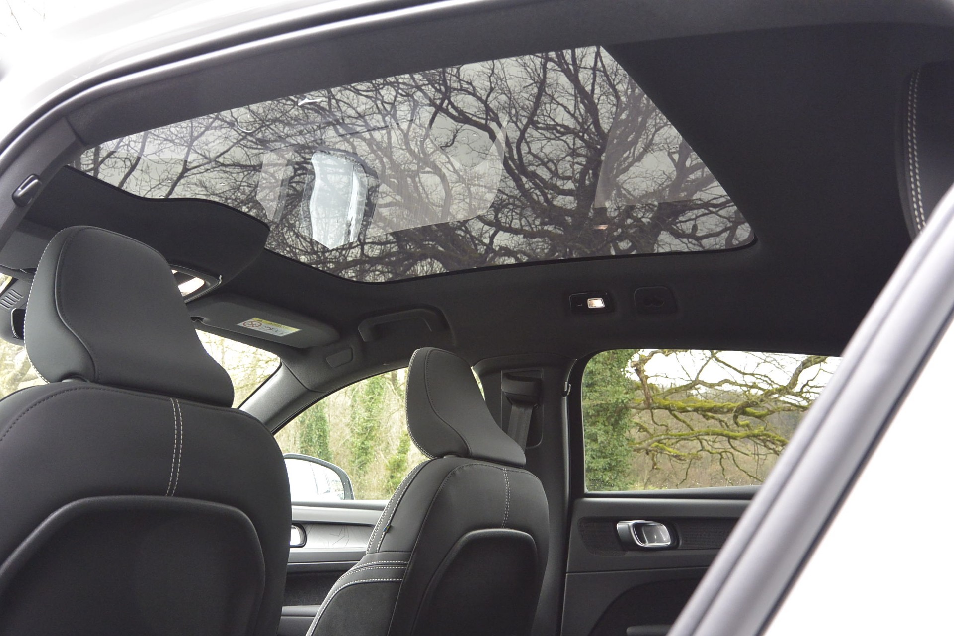 VOLVO C40 P8 Twin Recharge Ultimate AWD-image-9