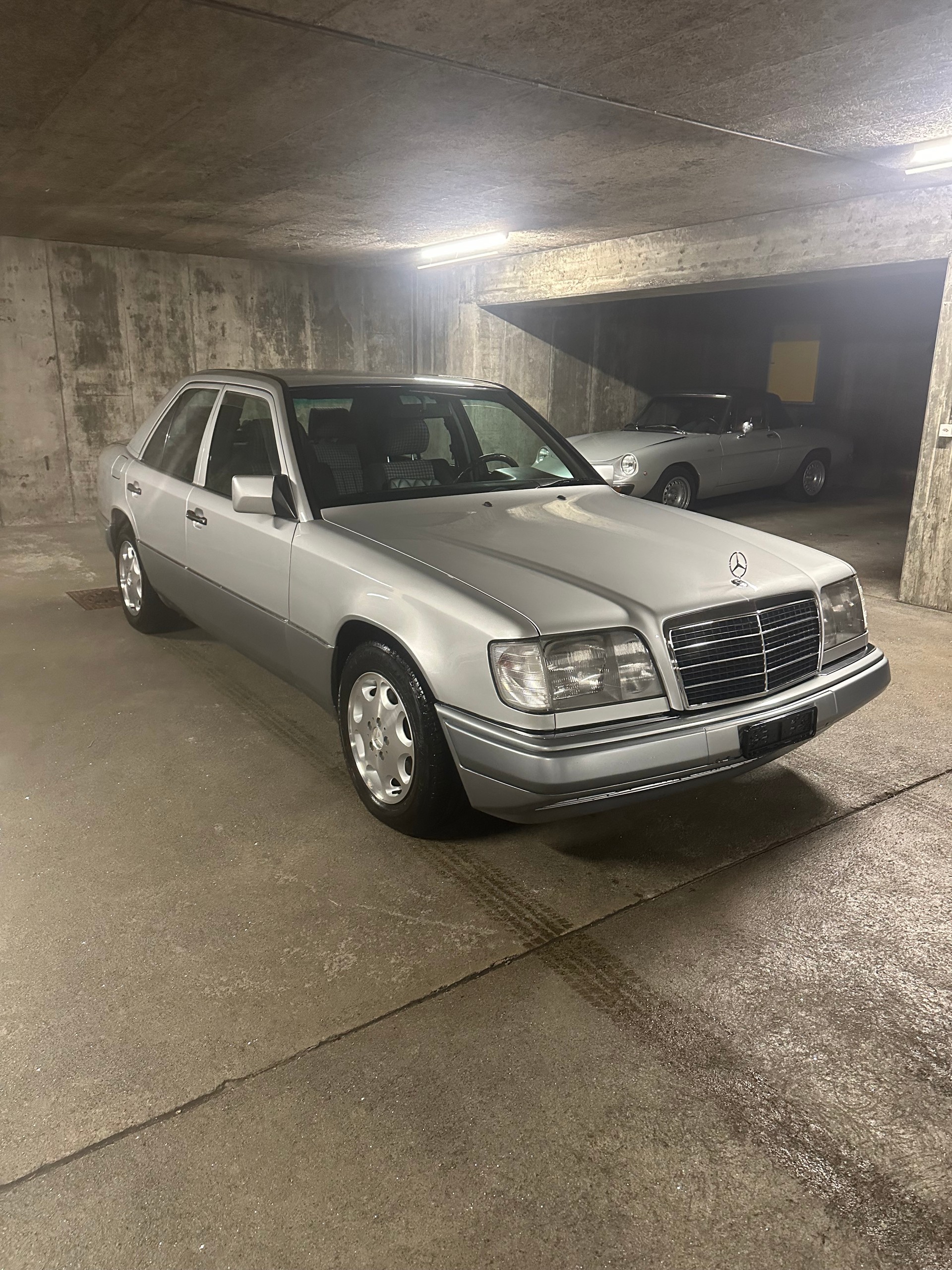 MERCEDES-BENZ E 280 Business Automatic