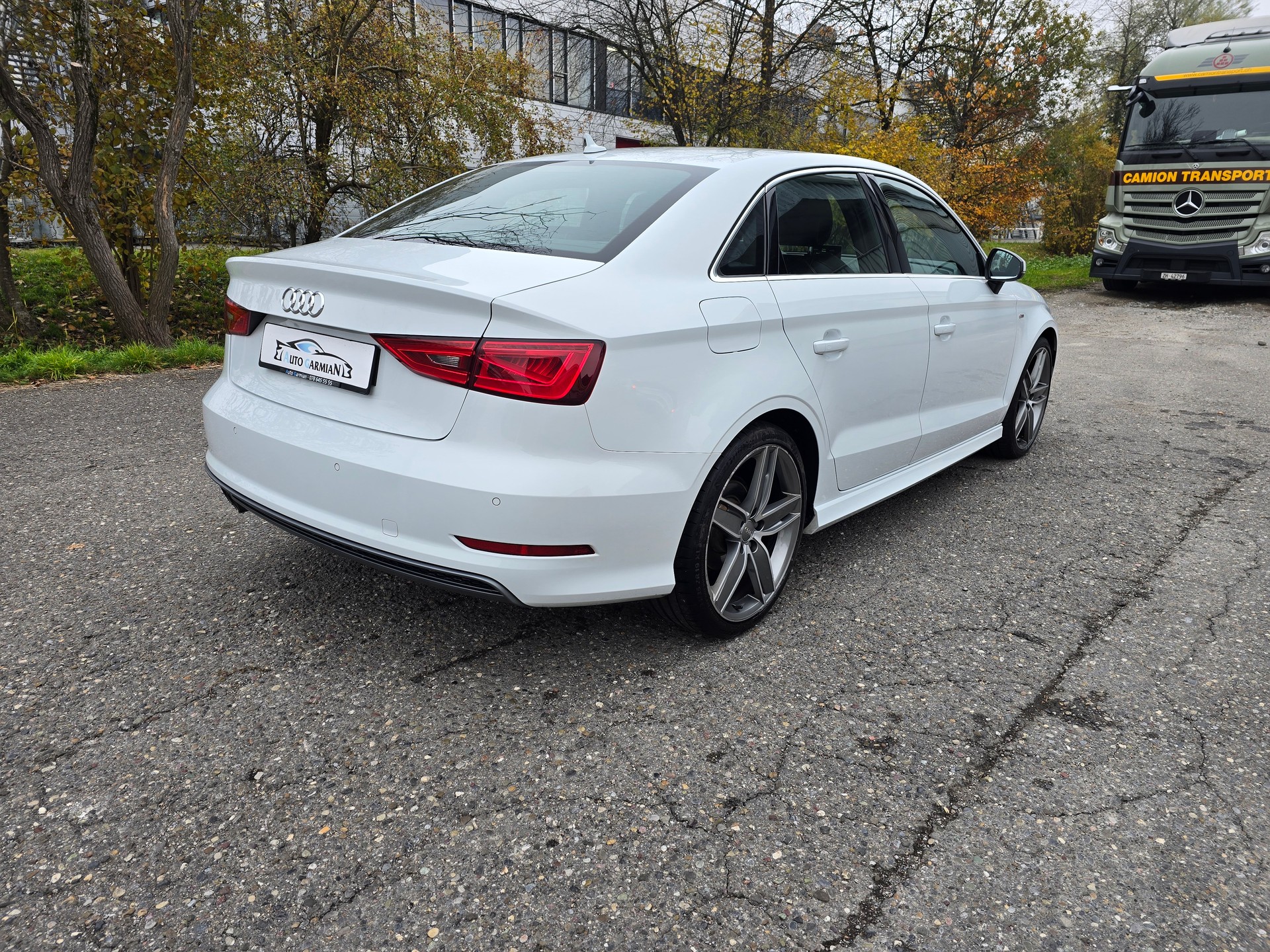 AUDI A3 Sedan 1.4 TFSI Ambiente S-tronic S-Line-image-4
