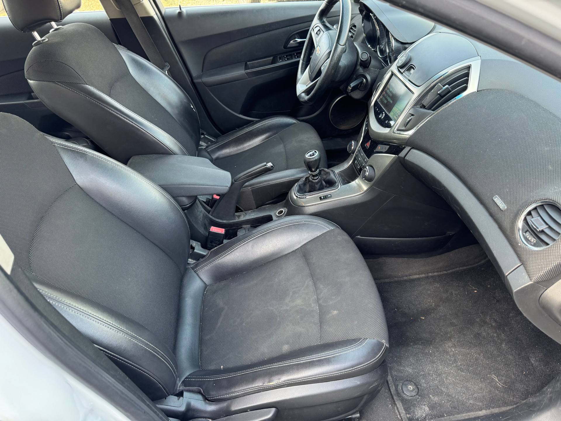 CHEVROLET Cruze 1.7 VCDi LTZ-image-5