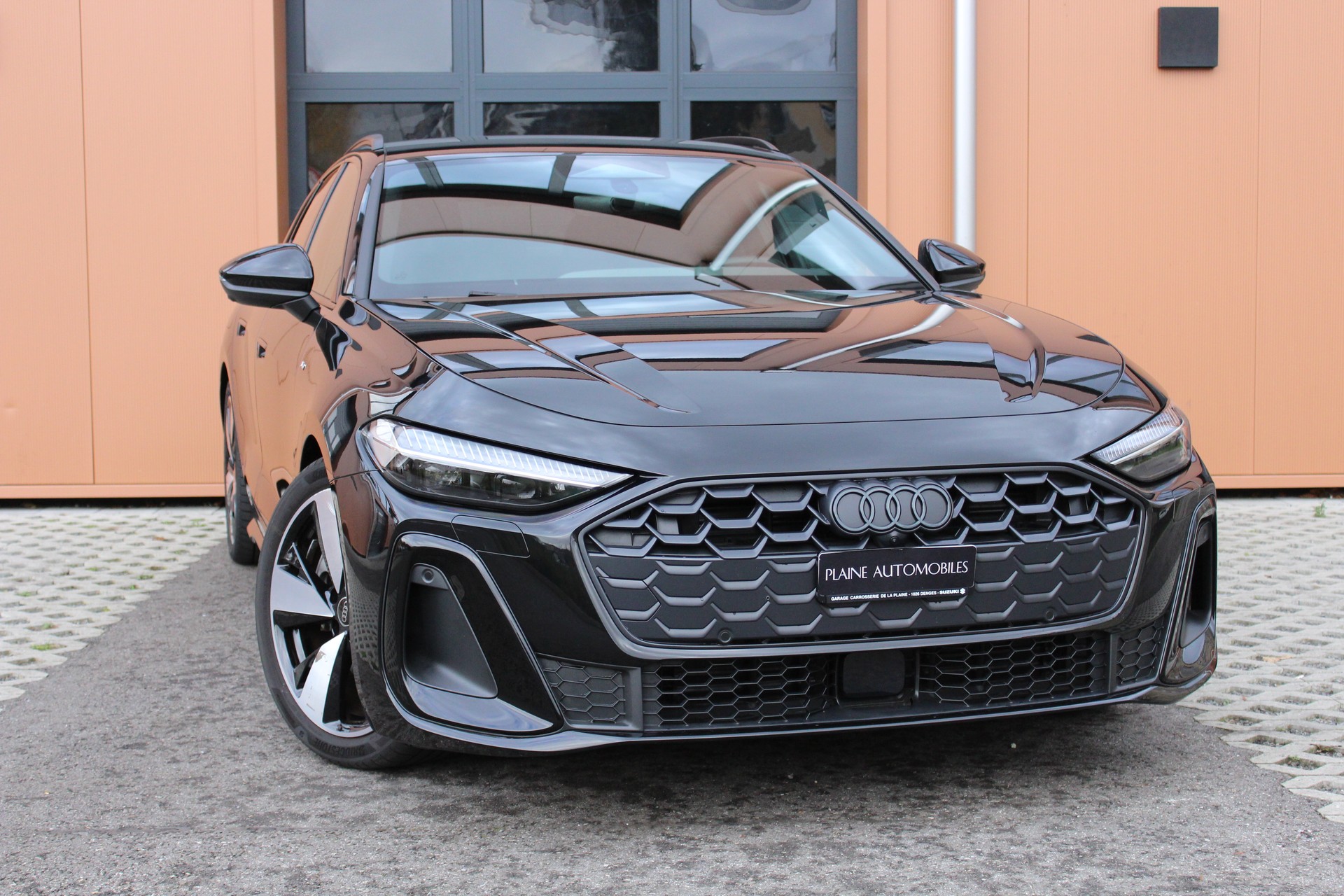 AUDI A5 Sportback 40 TDI S-Line S-tronic - "Display Passager * Pack S-Line Complet * Tempom. Adapt. * Caméra 360' * Lumière Amb"-image-0