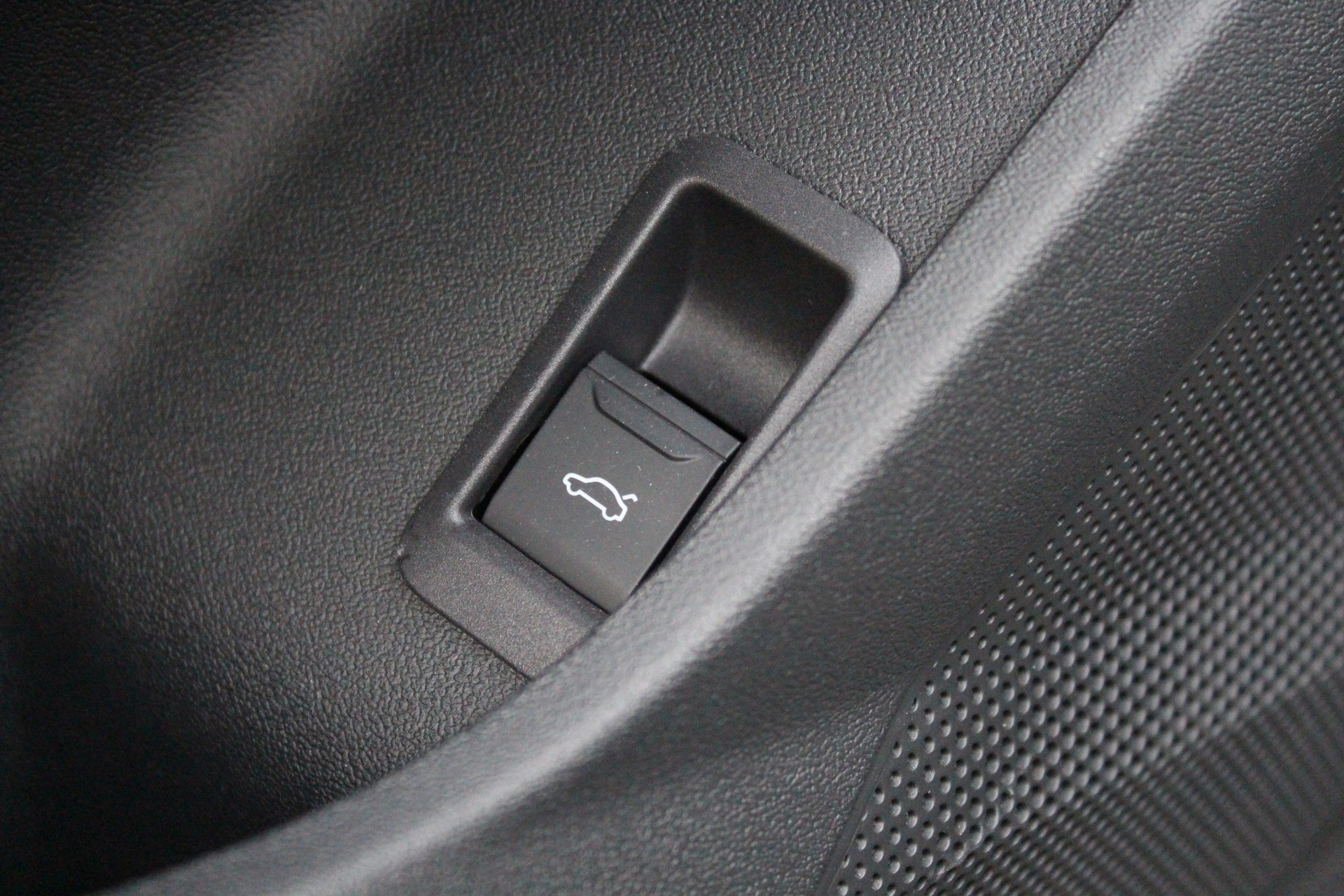 AUDI A5 Sportback 40 TDI S-Line S-tronic - "Display Passager * Pack S-Line Complet * Tempom. Adapt. * Caméra 360' * Lumière Amb"-image-20
