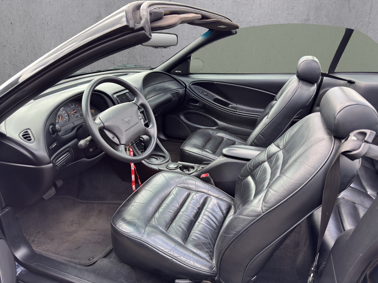 FORD MUSTANG-image-10