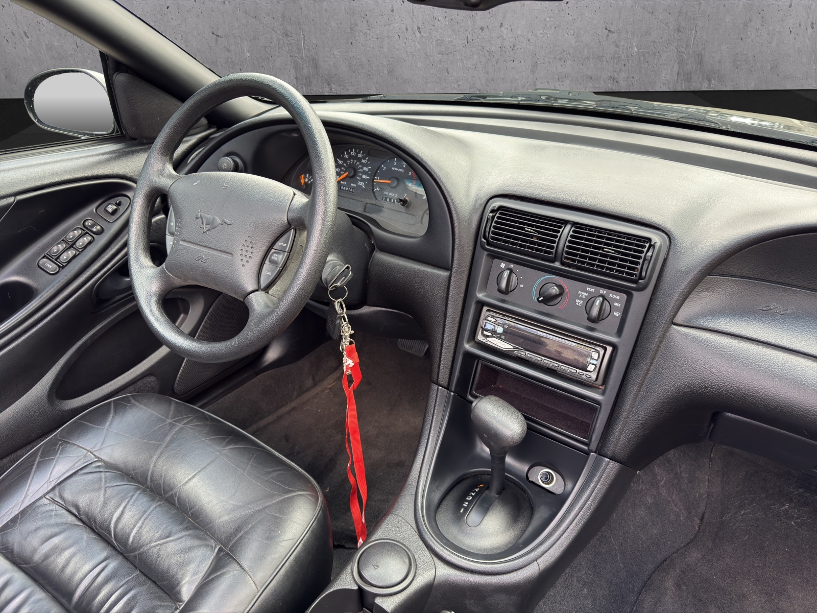 FORD MUSTANG-image-8