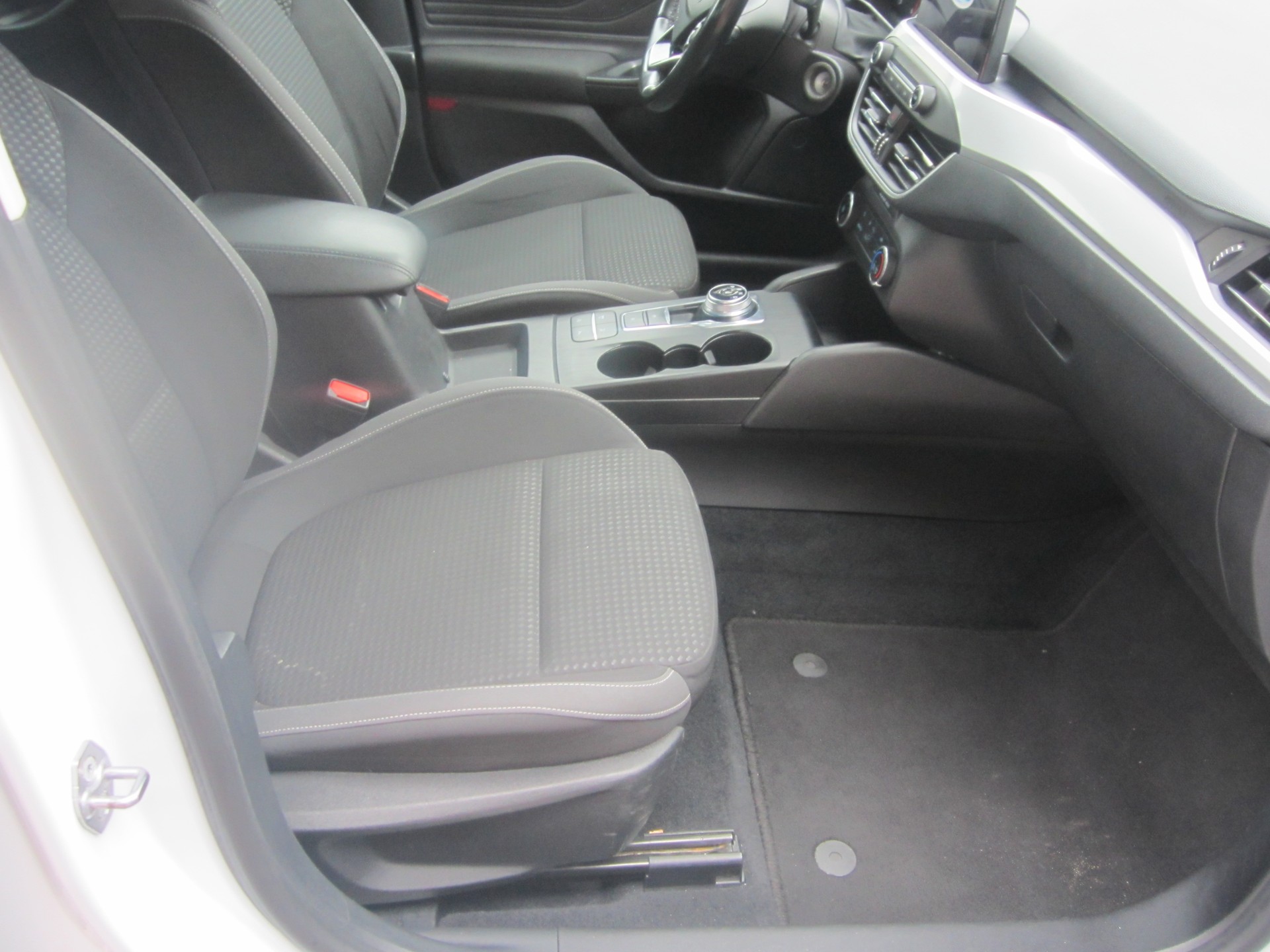FORD Focus 1.5 TDCi Trend Automatic-image-13