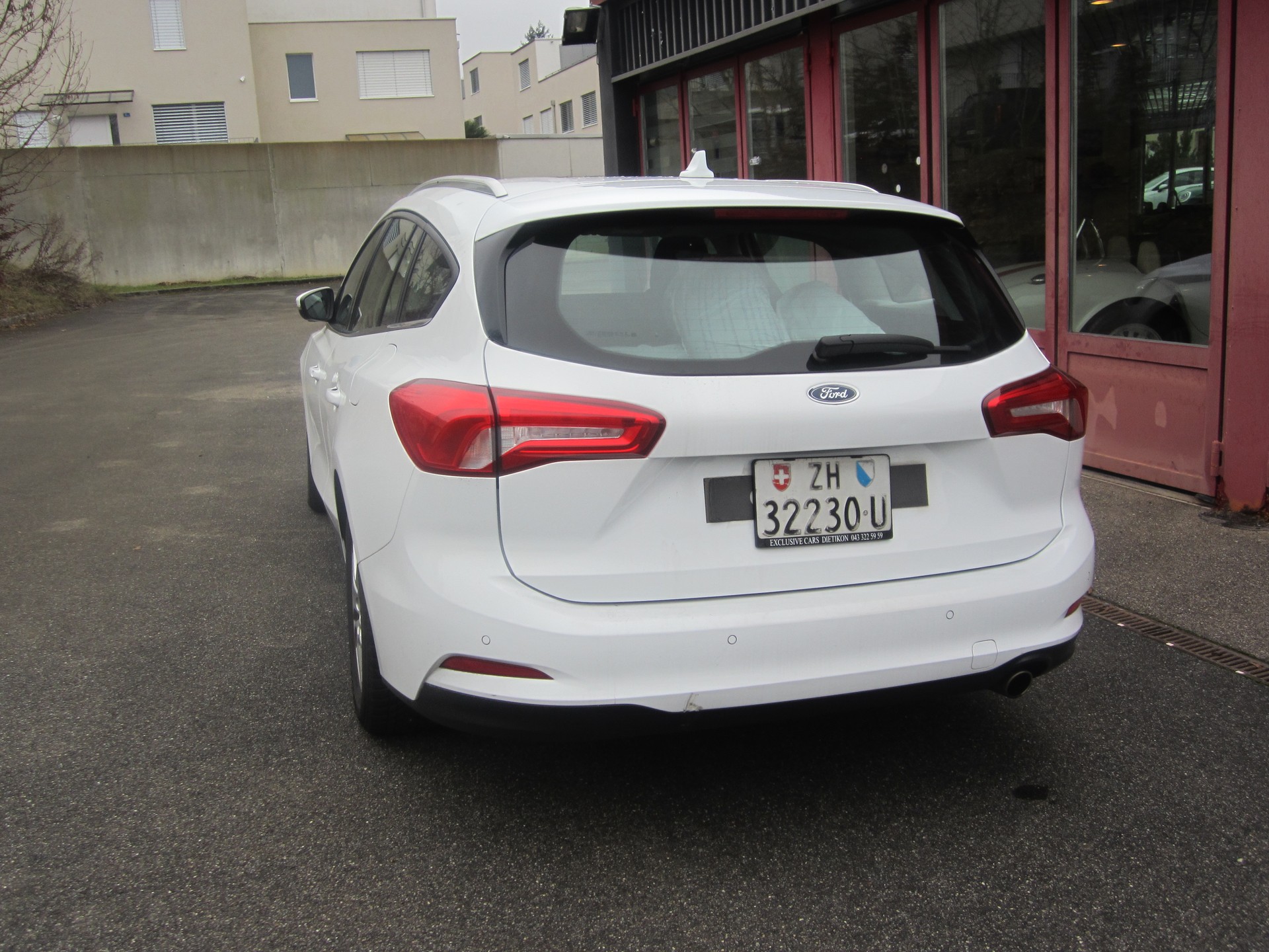 FORD Focus 1.5 TDCi Trend Automatic-image-5