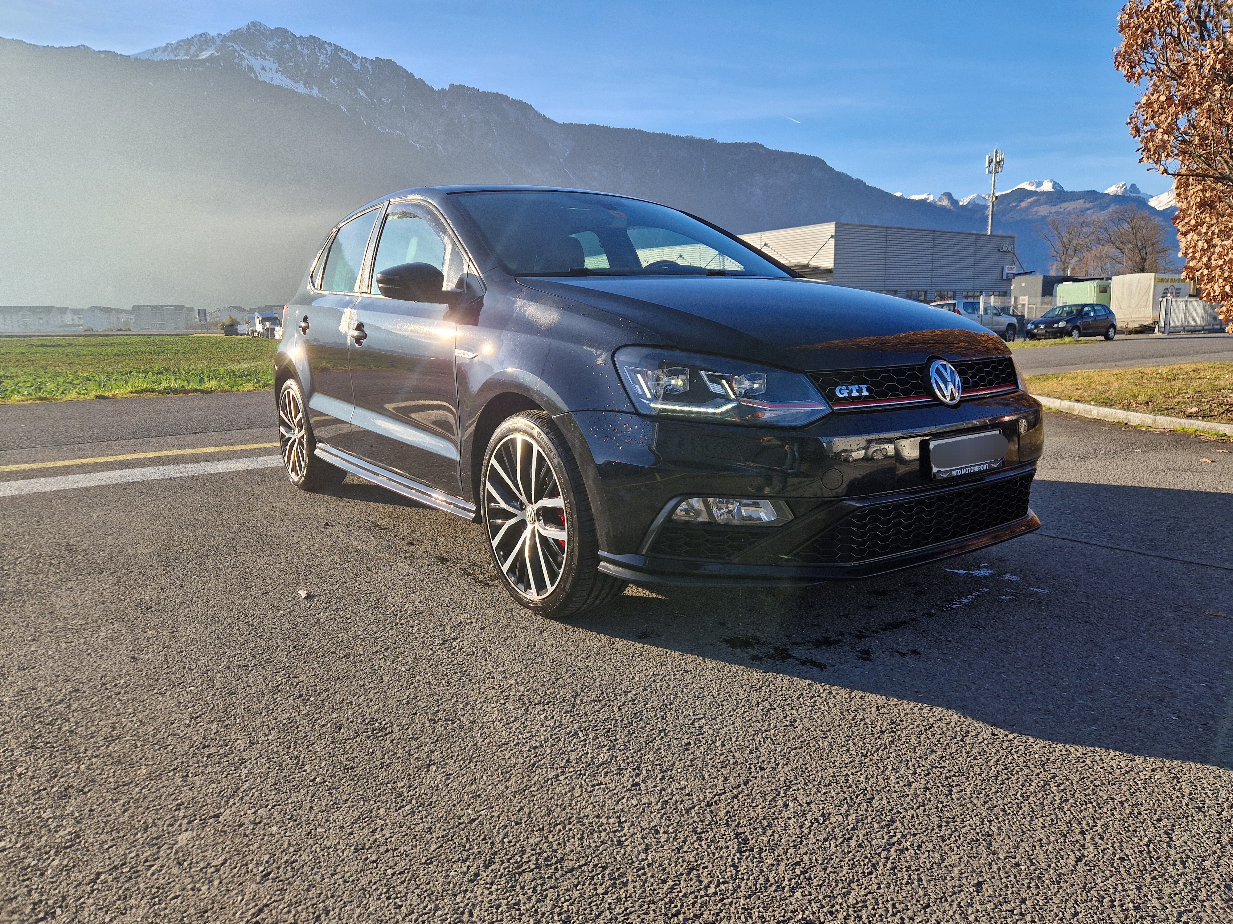 Car photo