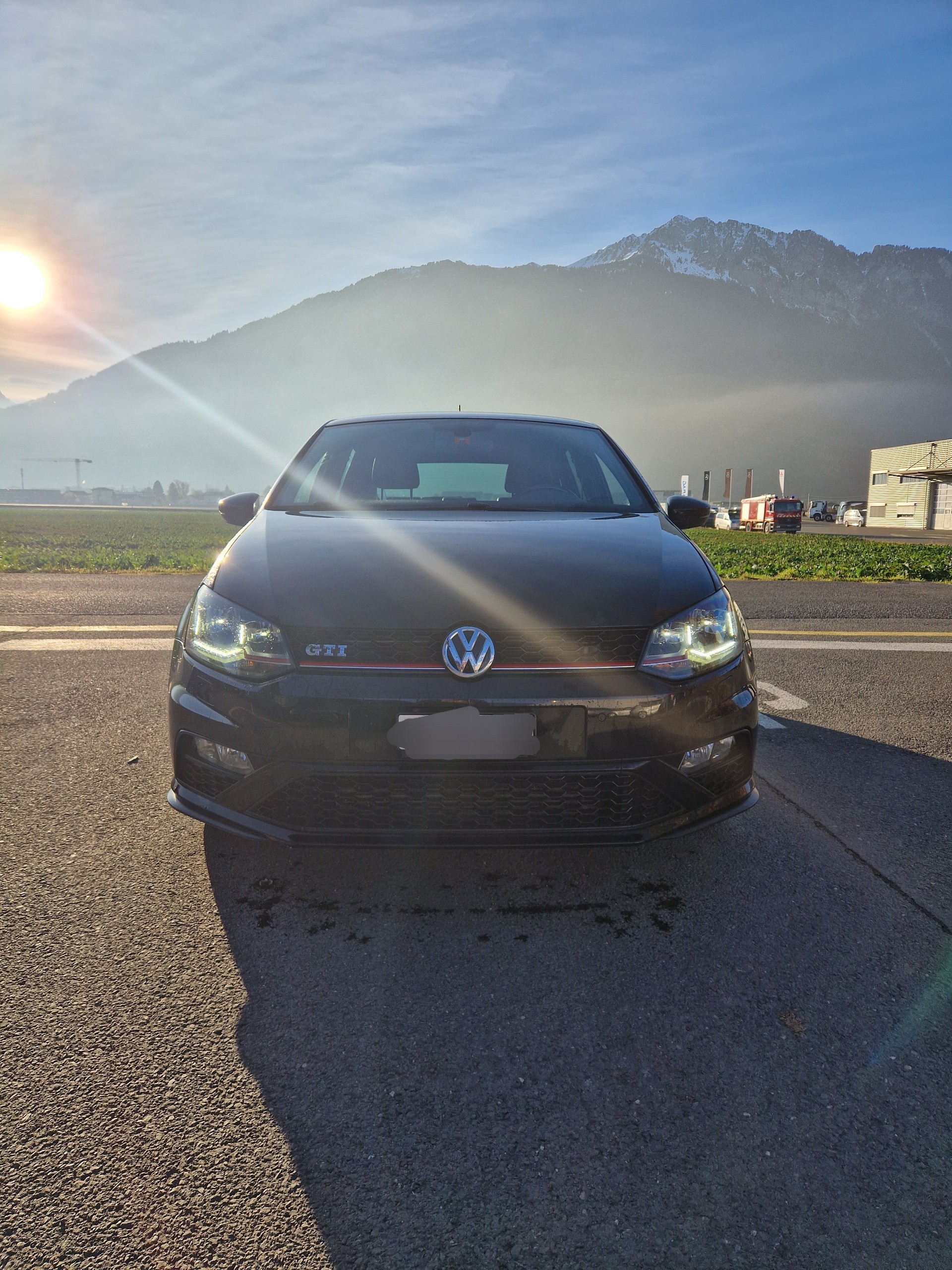 VW Polo 1.8 TSI GTI-image-1