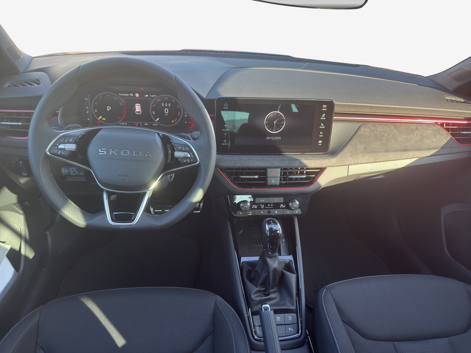 SKODA Scala 1.5 TSI Dynamic DSG-image-8