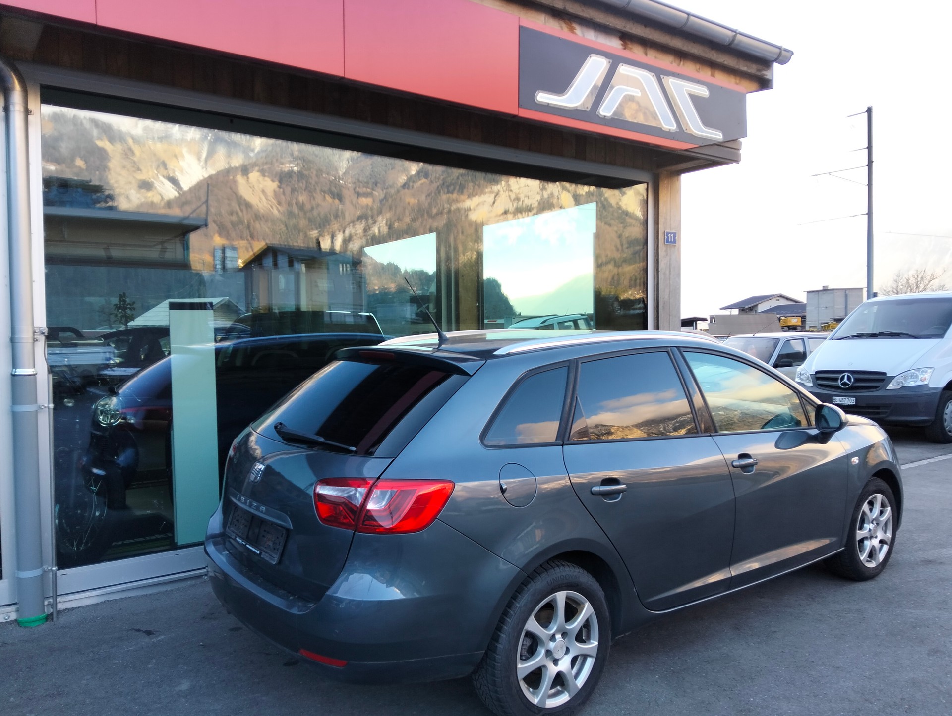 SEAT Ibiza ST 1.4 TSI FR DSG-image-5