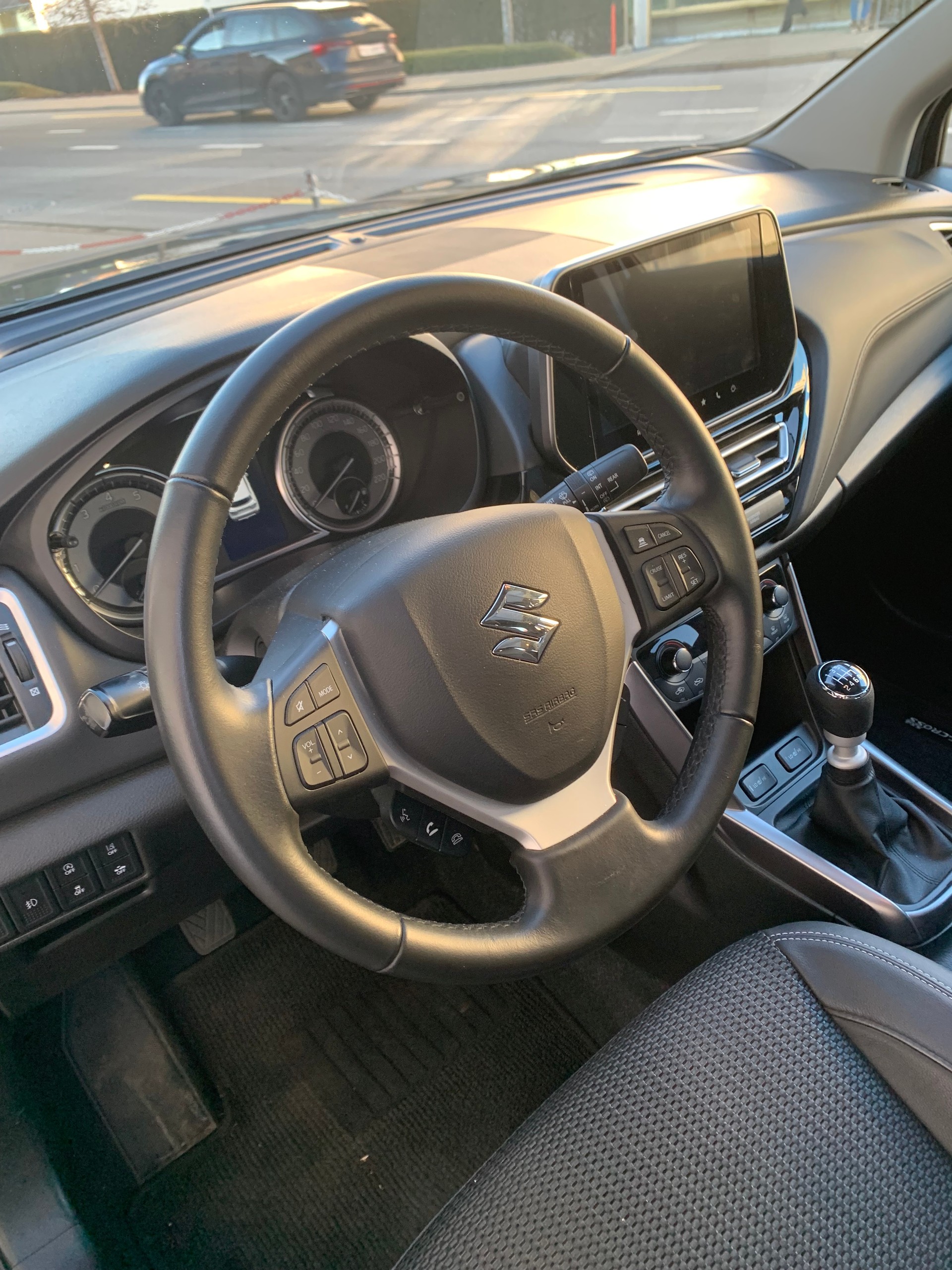 SUZUKI SX4 S-Cross 1.4 16V Piz Sulai Top Hybrid 4WD-image-12