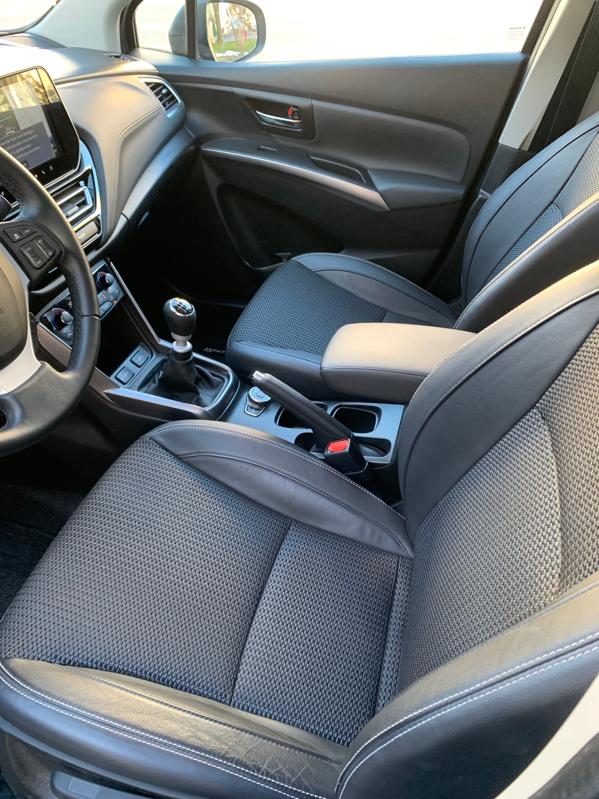 SUZUKI SX4 S-Cross 1.4 16V Piz Sulai Top Hybrid 4WD-image-9