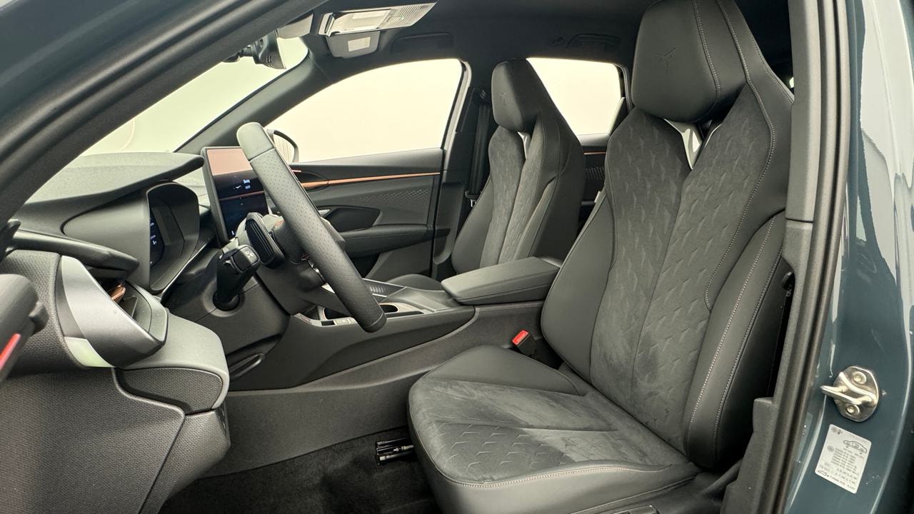 CUPRA Terramar 1.5 eHybrid DSG VZ-image-4