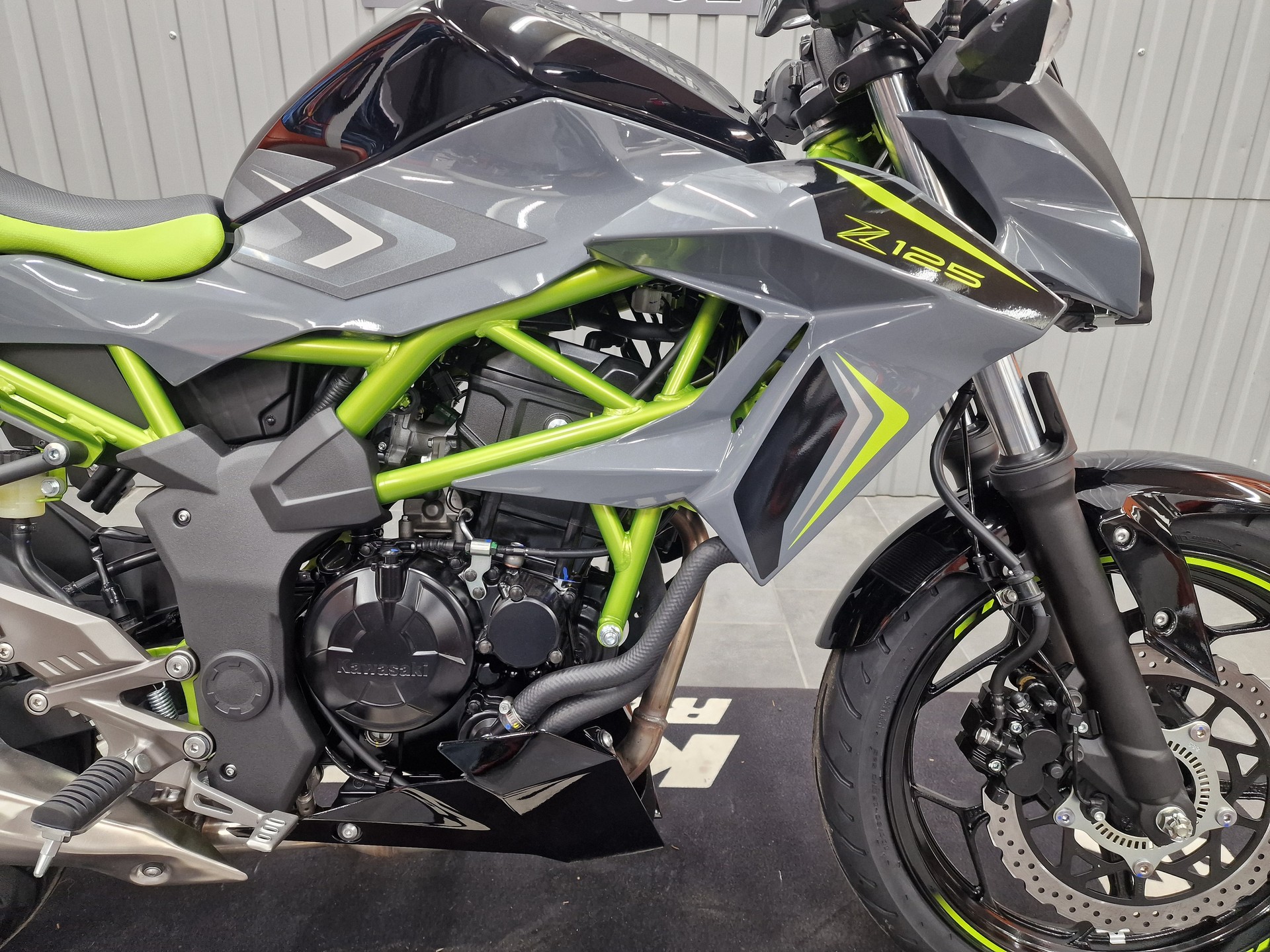 KAWASAKI Z 125-image-7
