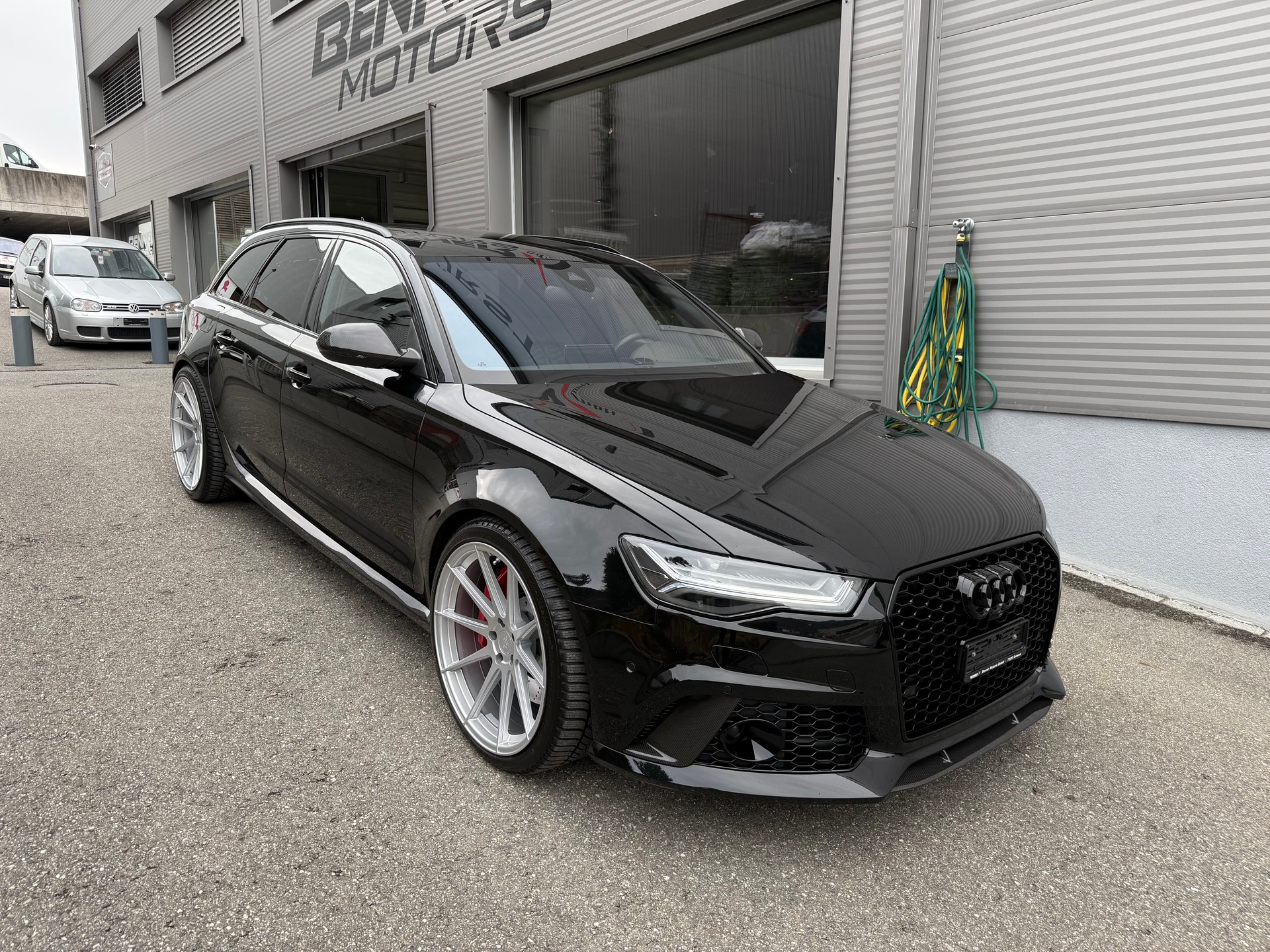 AUDI RS6 Avant 4.0 TFSI V8 performance quattro - !! AKRAPOVIC + KW V4 !!