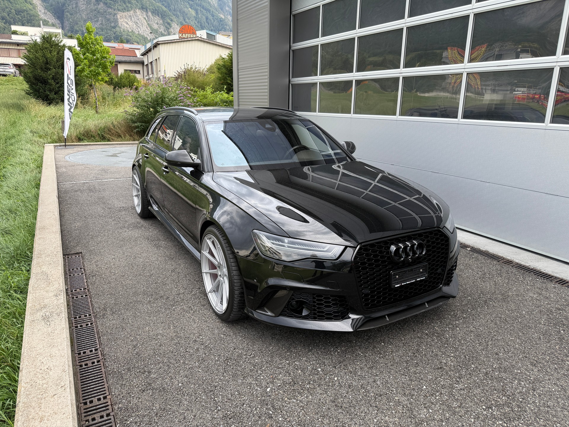 AUDI RS6 Avant 4.0 TFSI V8 performance quattro - !! AKRAPOVIC + KW V4 !!