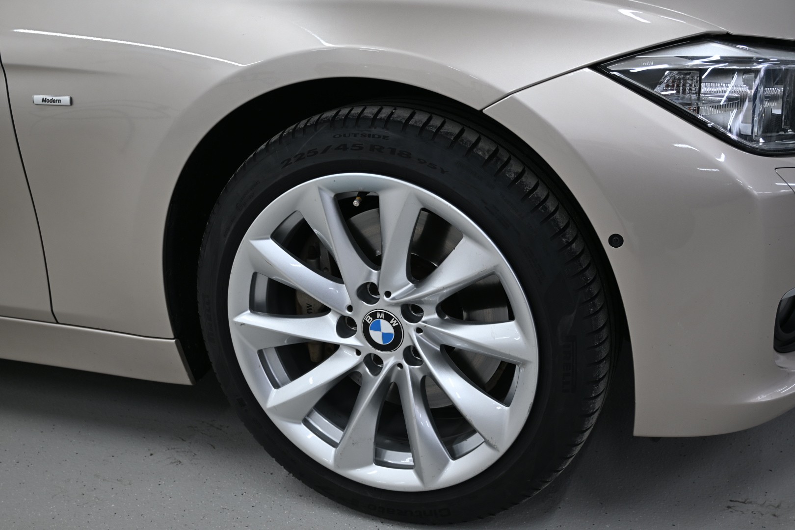 BMW 335d xDrive Modern Line Steptronic-image-4