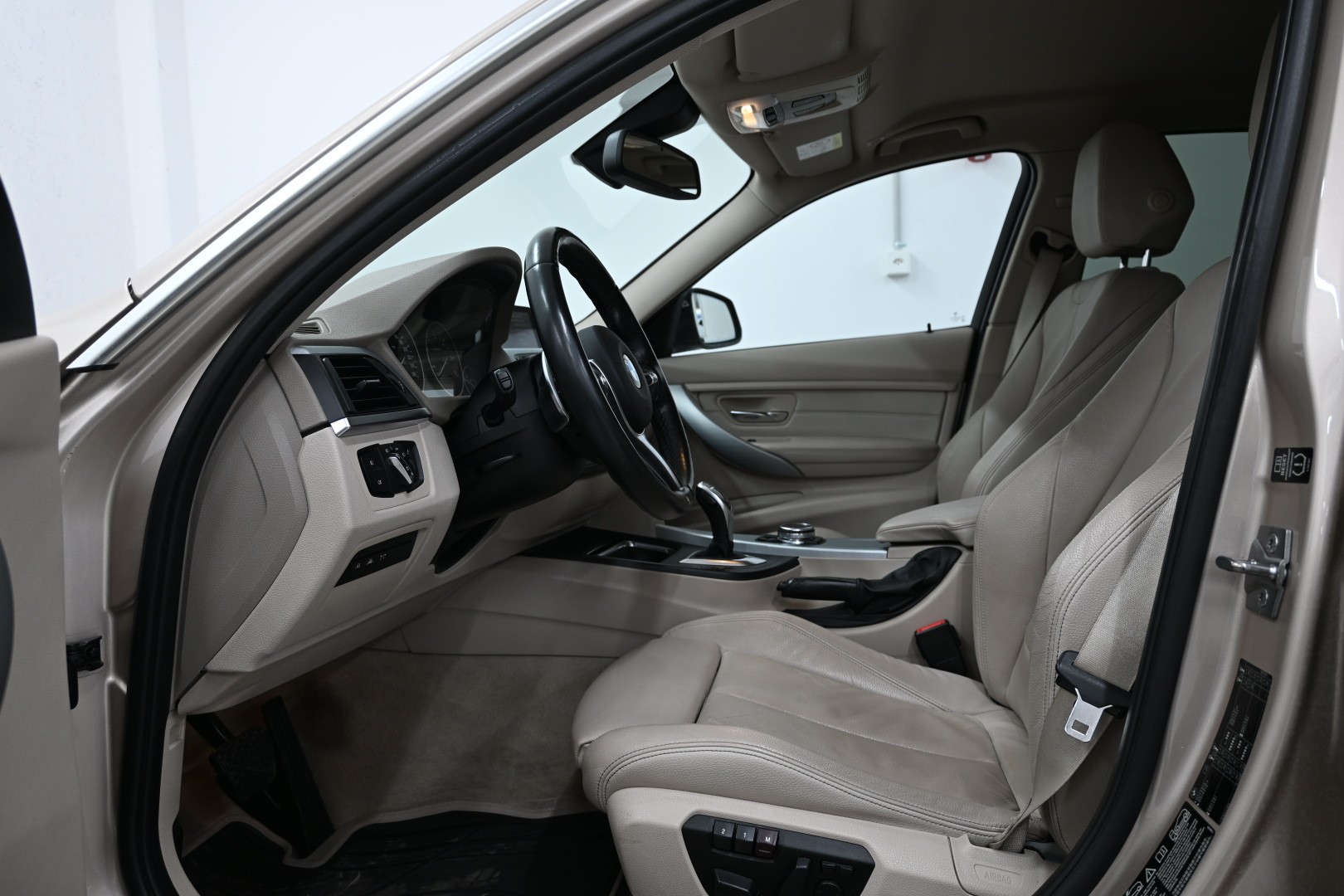 BMW 335d xDrive Modern Line Steptronic-image-7