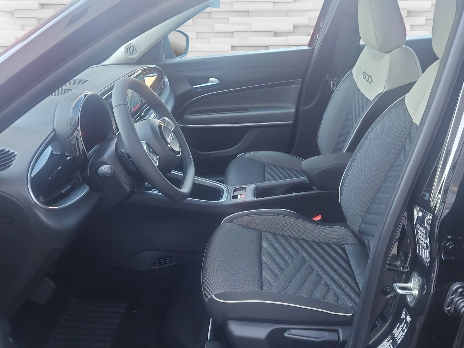 FIAT 600 1.2 110 cv MHEV Swiss Edition-image-8