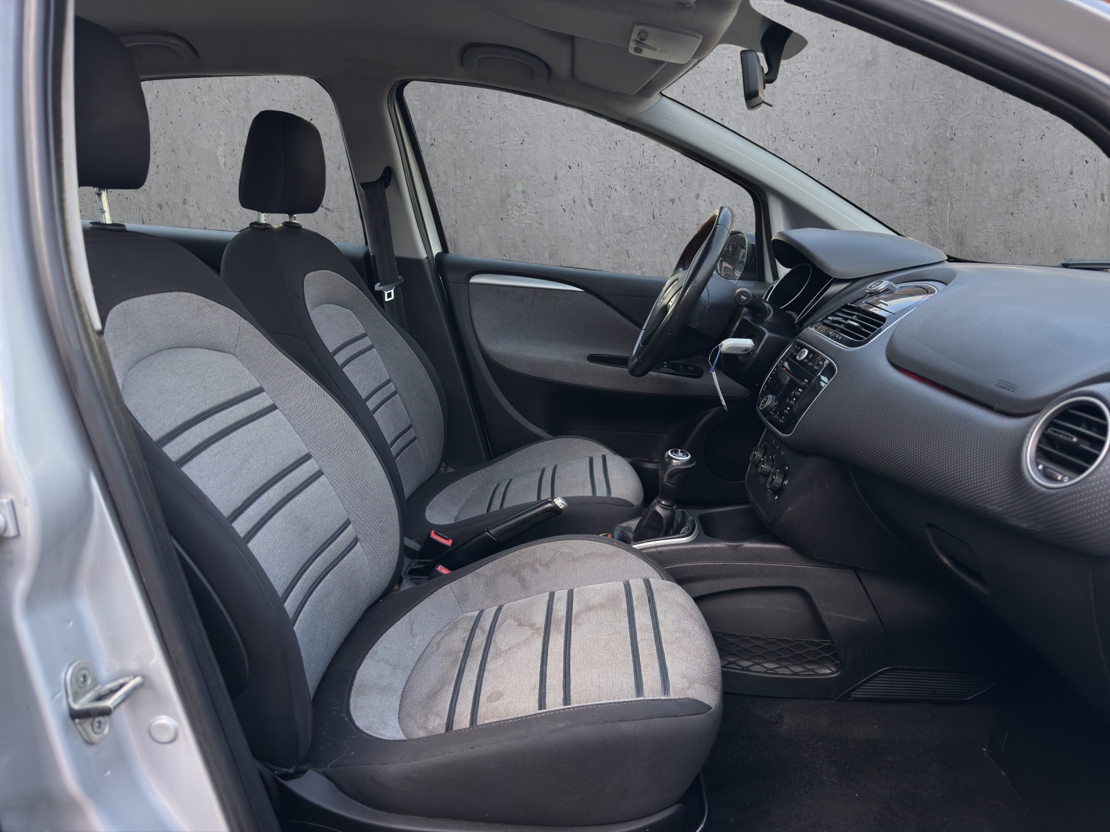 FIAT Punto Evo 1.4 Sporting Dualogic-image-13