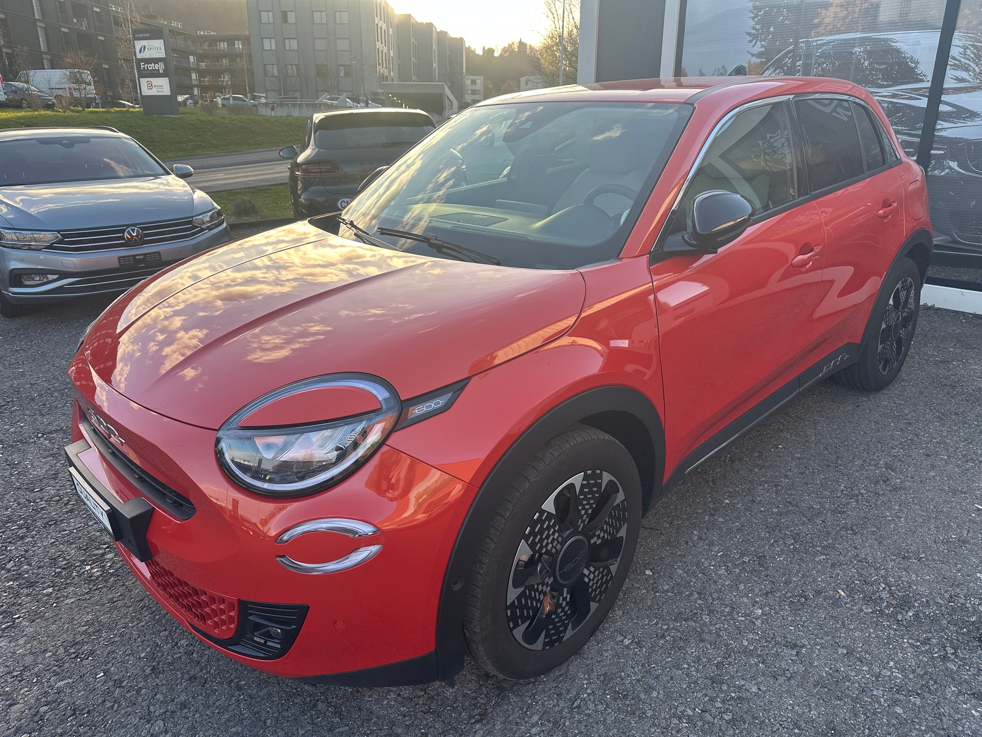 FIAT 600h MildHybrid La Prima-showroom-element-1