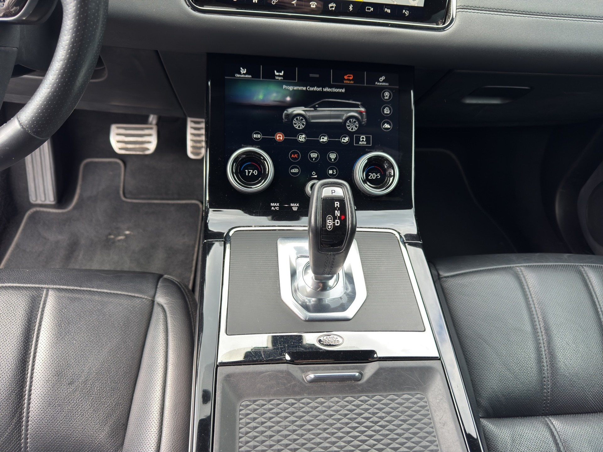 LAND ROVER Range Rover Evoque R-Dynamic P 200 AT9-image-12
