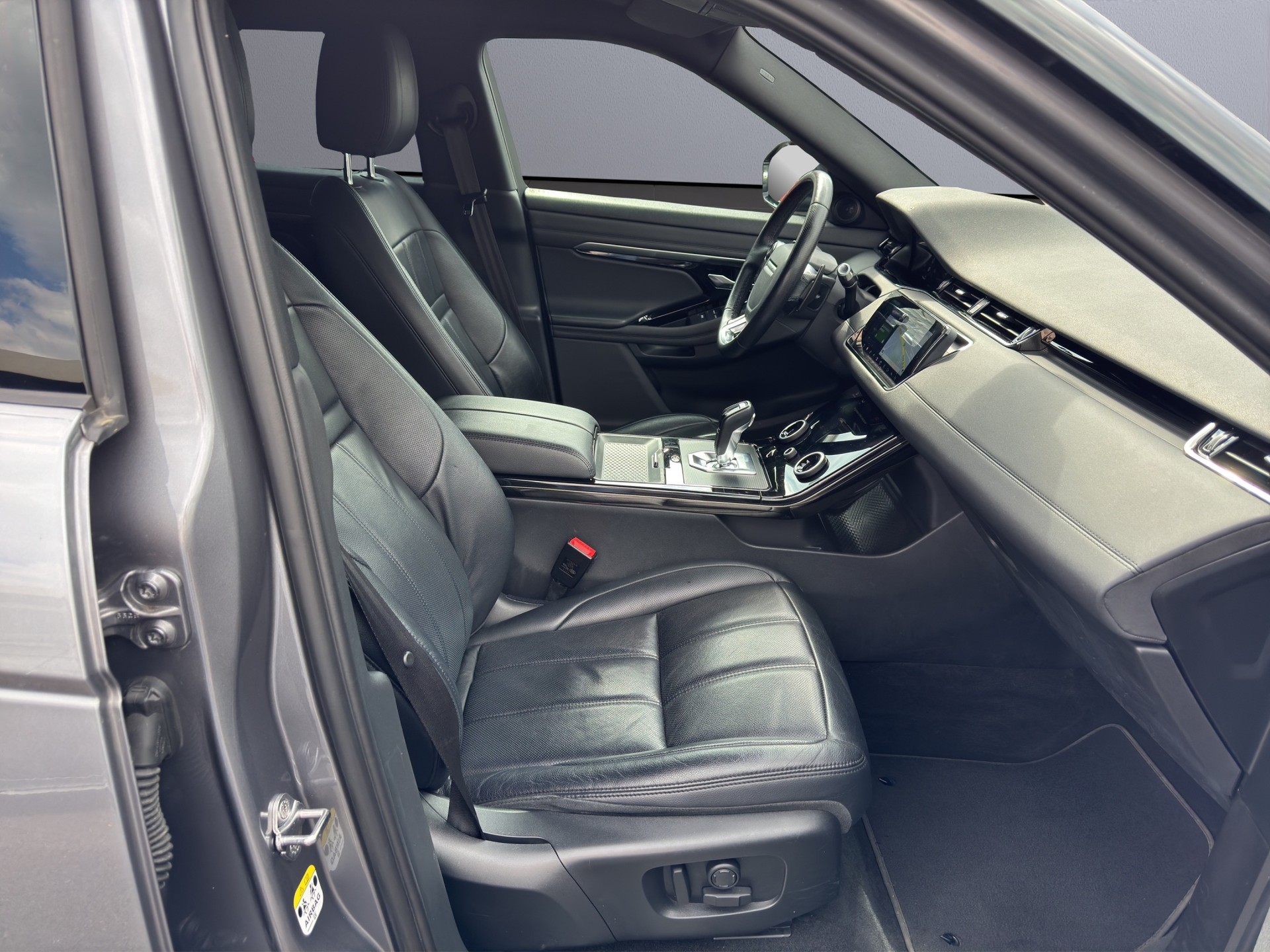 LAND ROVER Range Rover Evoque R-Dynamic P 200 AT9-image-14