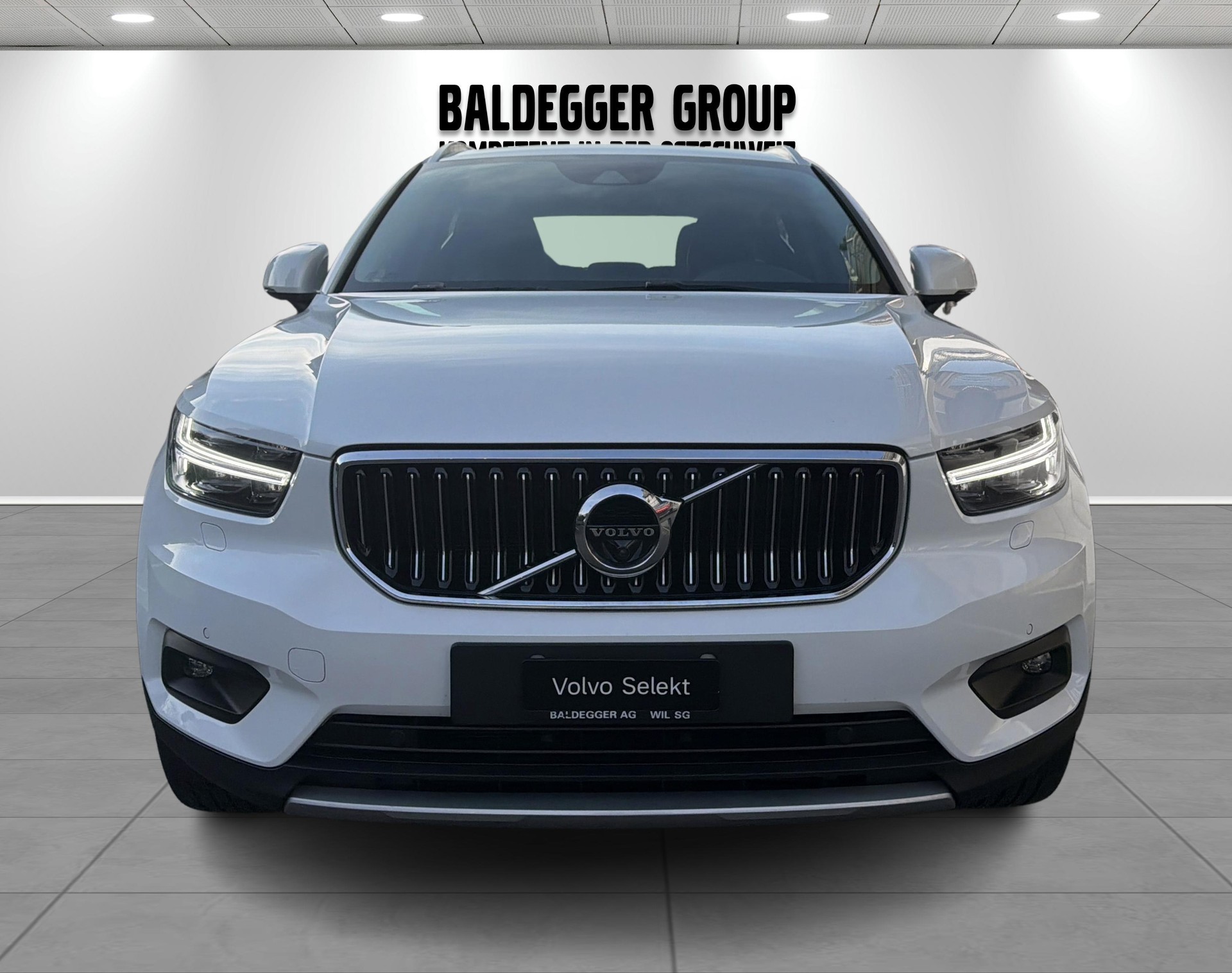 VOLVO XC40 B4 B AWD Inscription-image-3