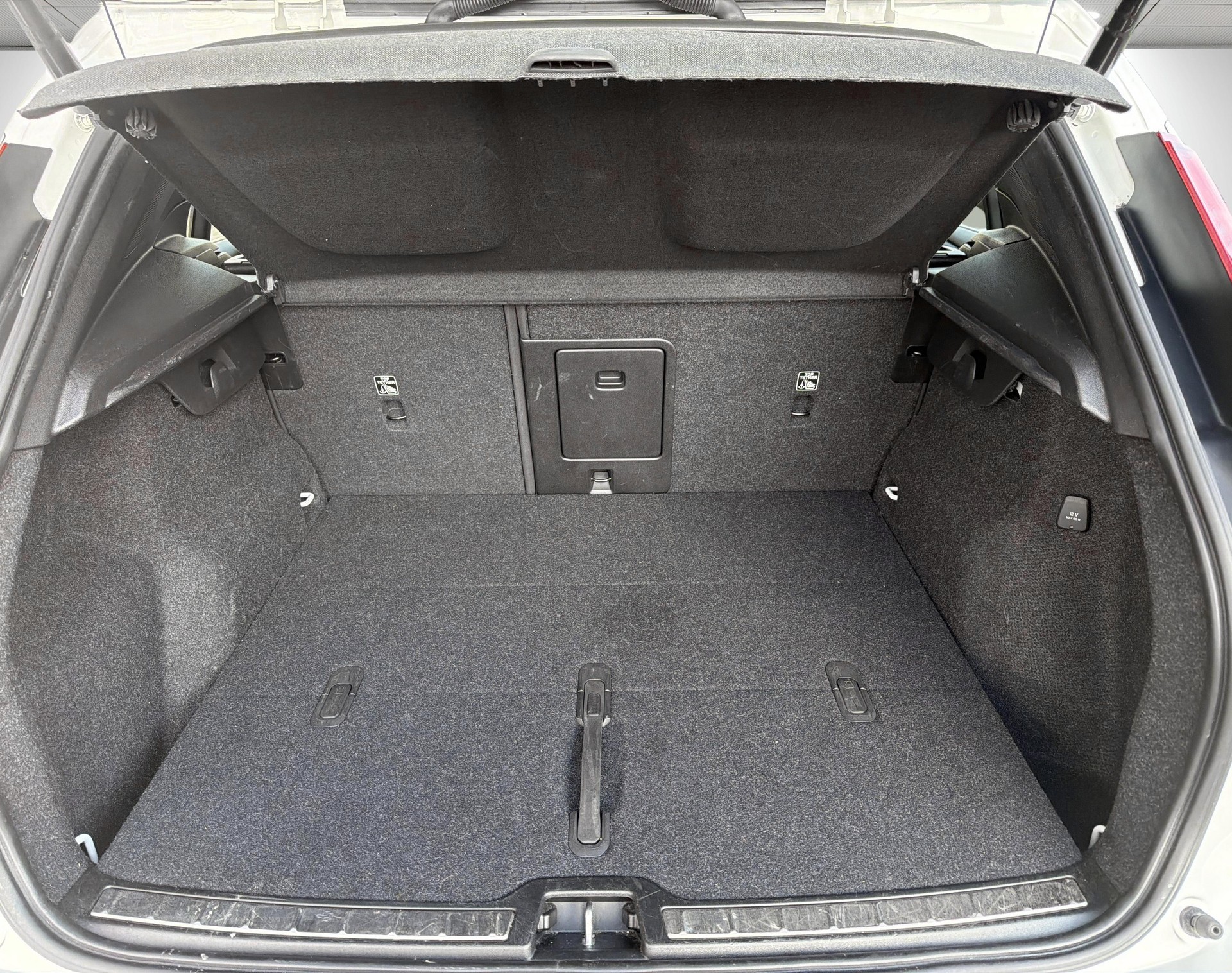 VOLVO XC40 B4 B AWD Inscription-image-10