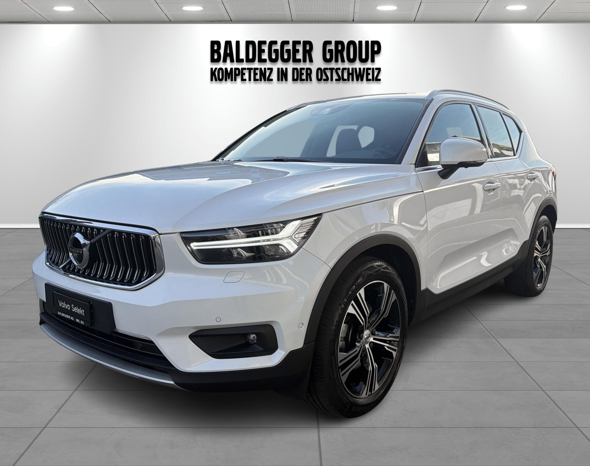 VOLVO XC40 B4 B AWD Inscription-image-5