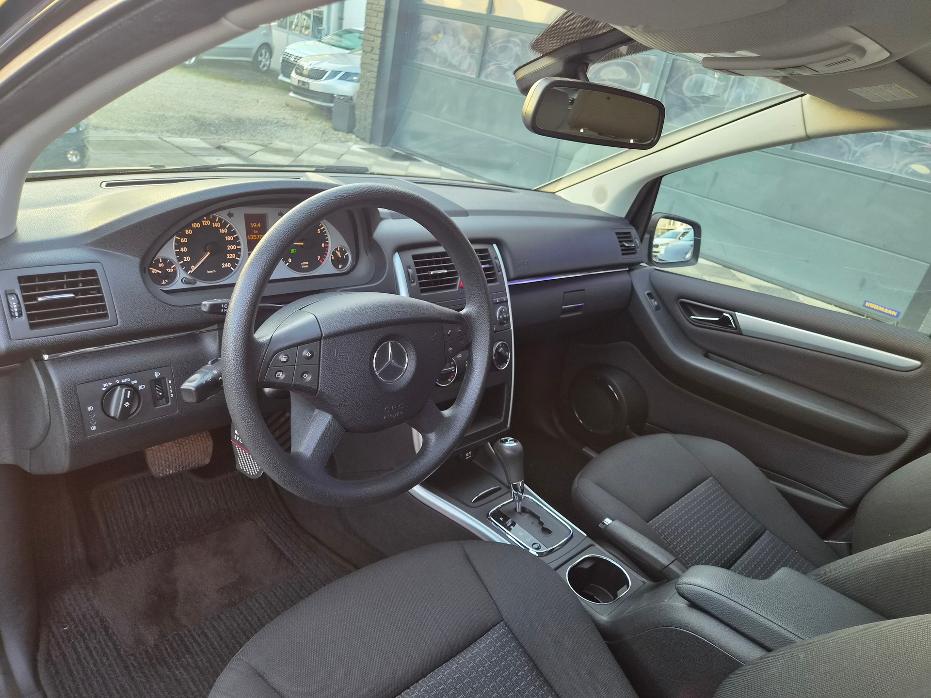 MERCEDES-BENZ B 160 (150) Autotronic-image-11