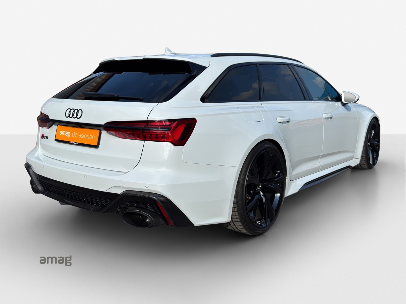 AUDI RS6 Avant 4.0 TFSI V8 quattro AKRAPOVIC-image-4