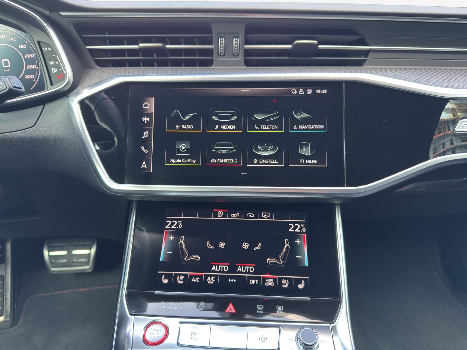 AUDI RS6 Avant 4.0 TFSI V8 quattro AKRAPOVIC-image-10