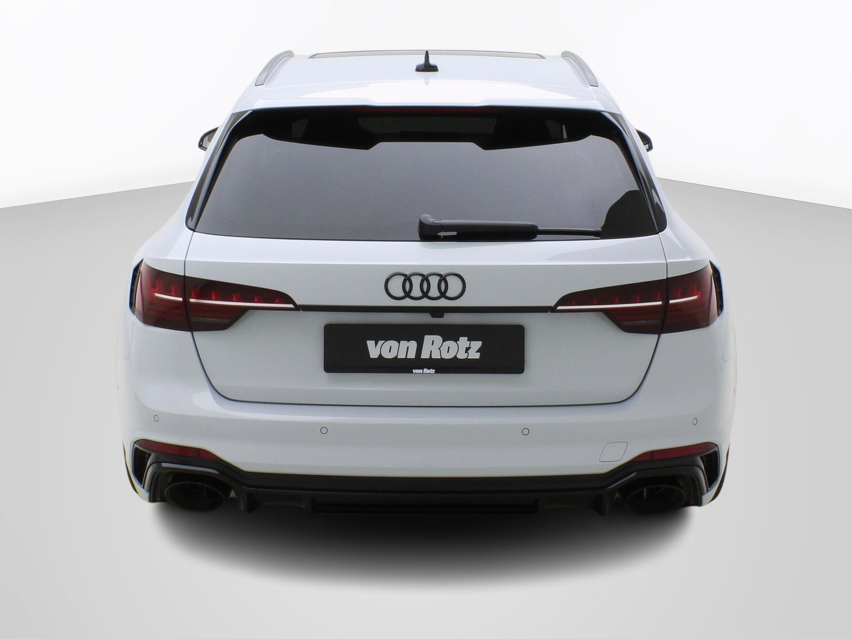 AUDI RS4 2.9 V6 TFSI quattro T-Tronic Competition Plus ** Competition Plus / Suzukagrau **-image-3