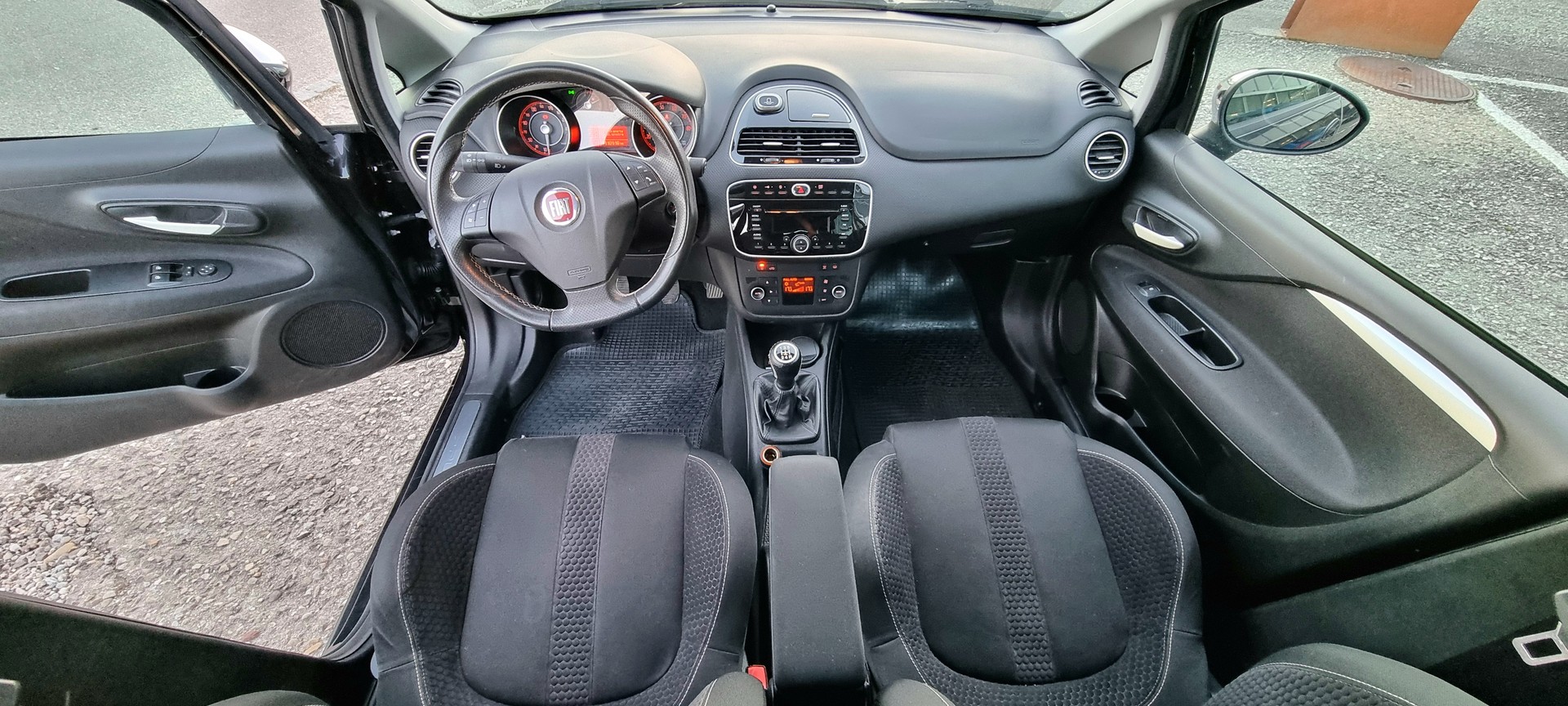 FIAT Punto Evo 1.4 16V Turbo Sport-image-8