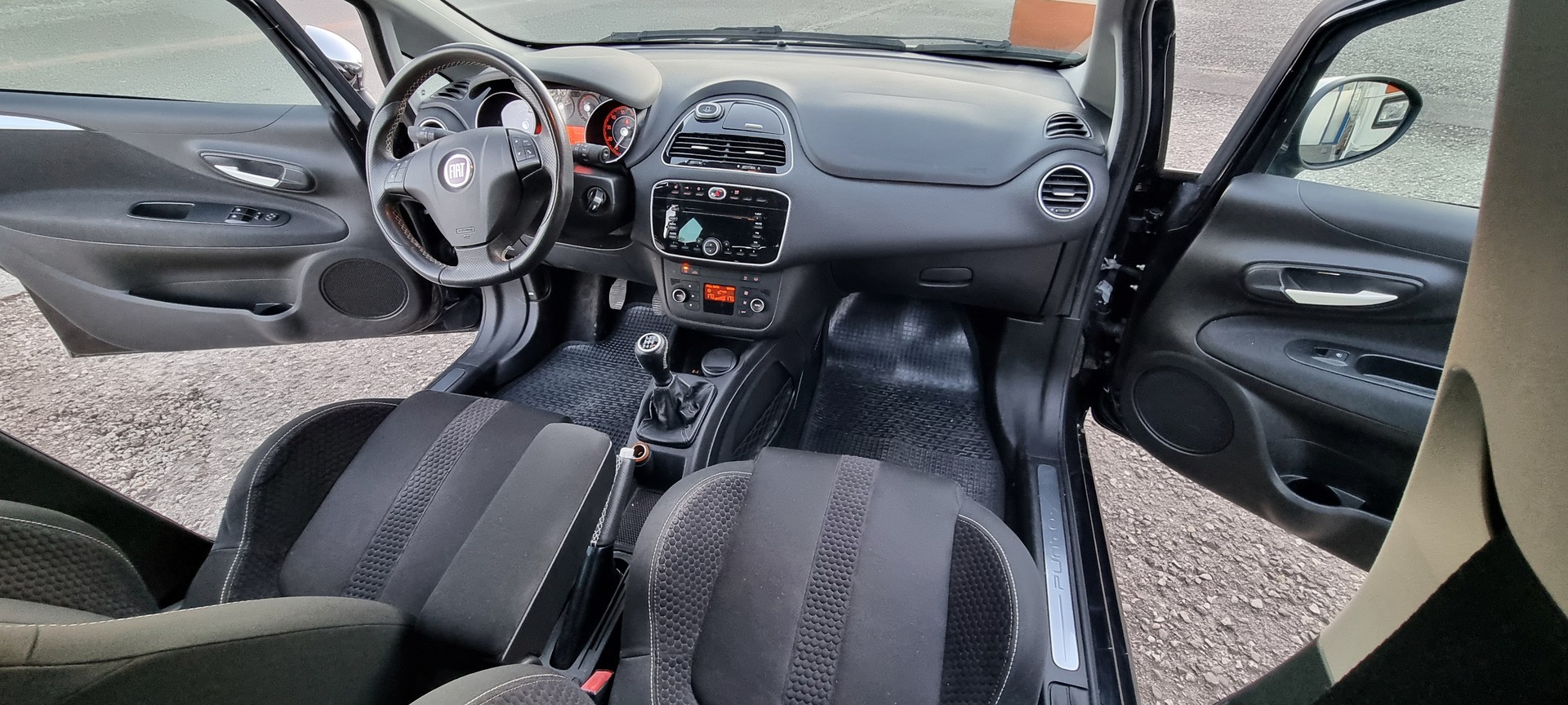 FIAT Punto Evo 1.4 16V Turbo Sport-image-9