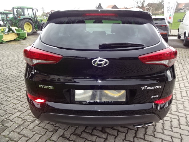 HYUNDAI Tucson 2.0 CRDI Plena 4WD Automatic-image-3