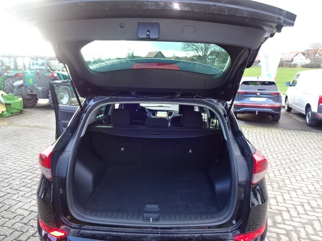HYUNDAI Tucson 2.0 CRDI Plena 4WD Automatic-image-12