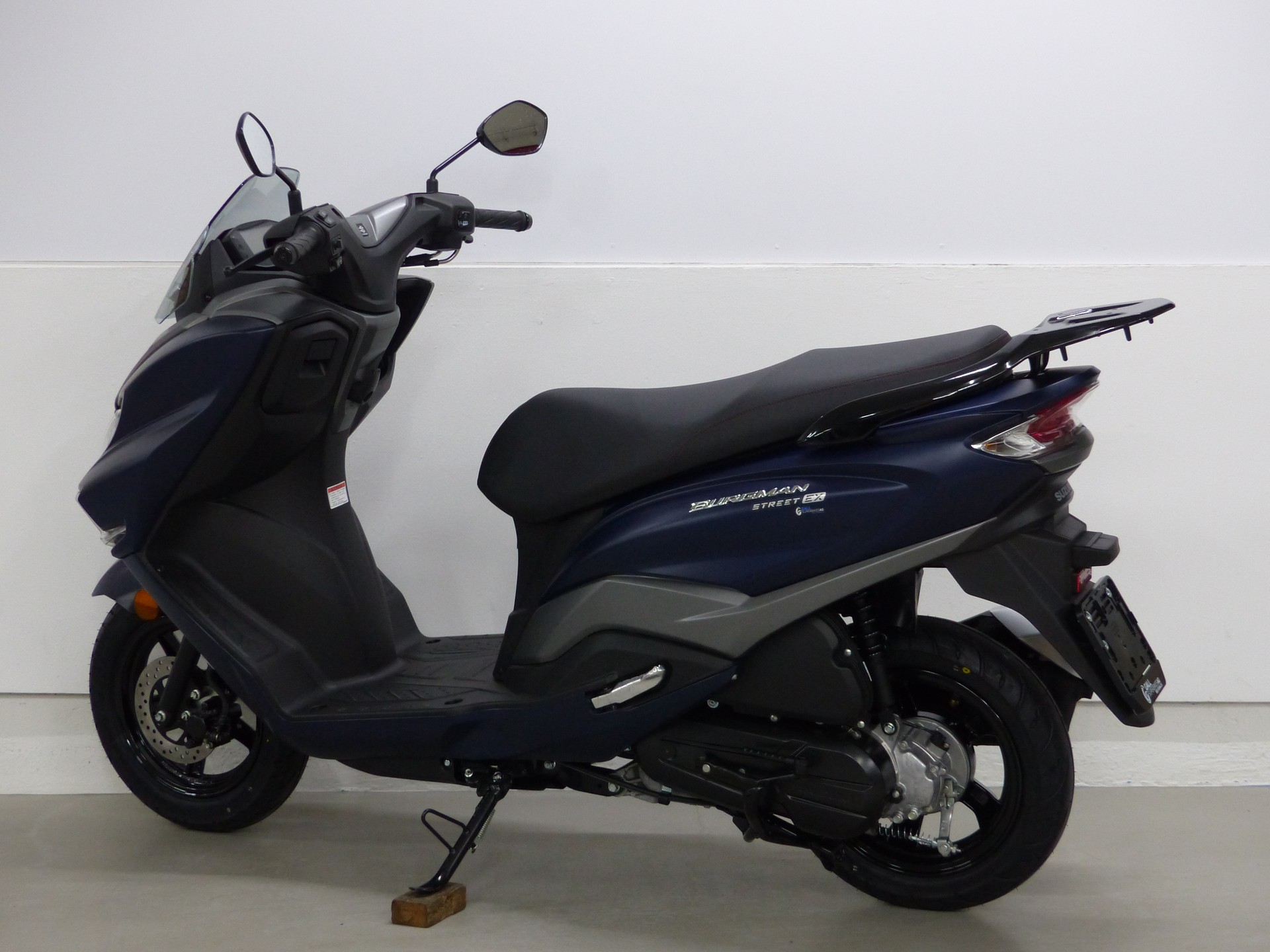 SUZUKI UB 125 Burgman CBS-image-13