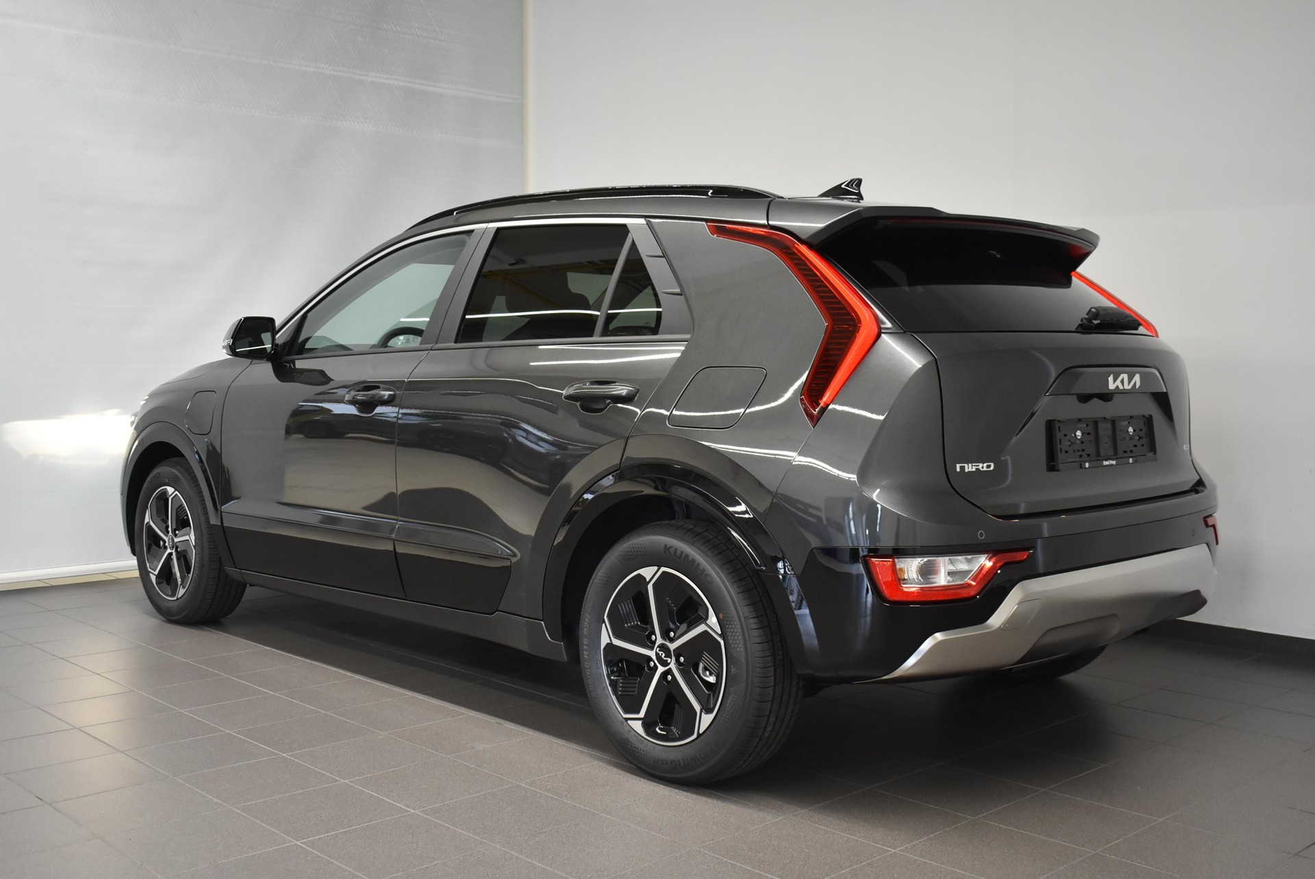 KIA Niro 1.6 GDi Plug-in Hybrid Power Edition-image-3