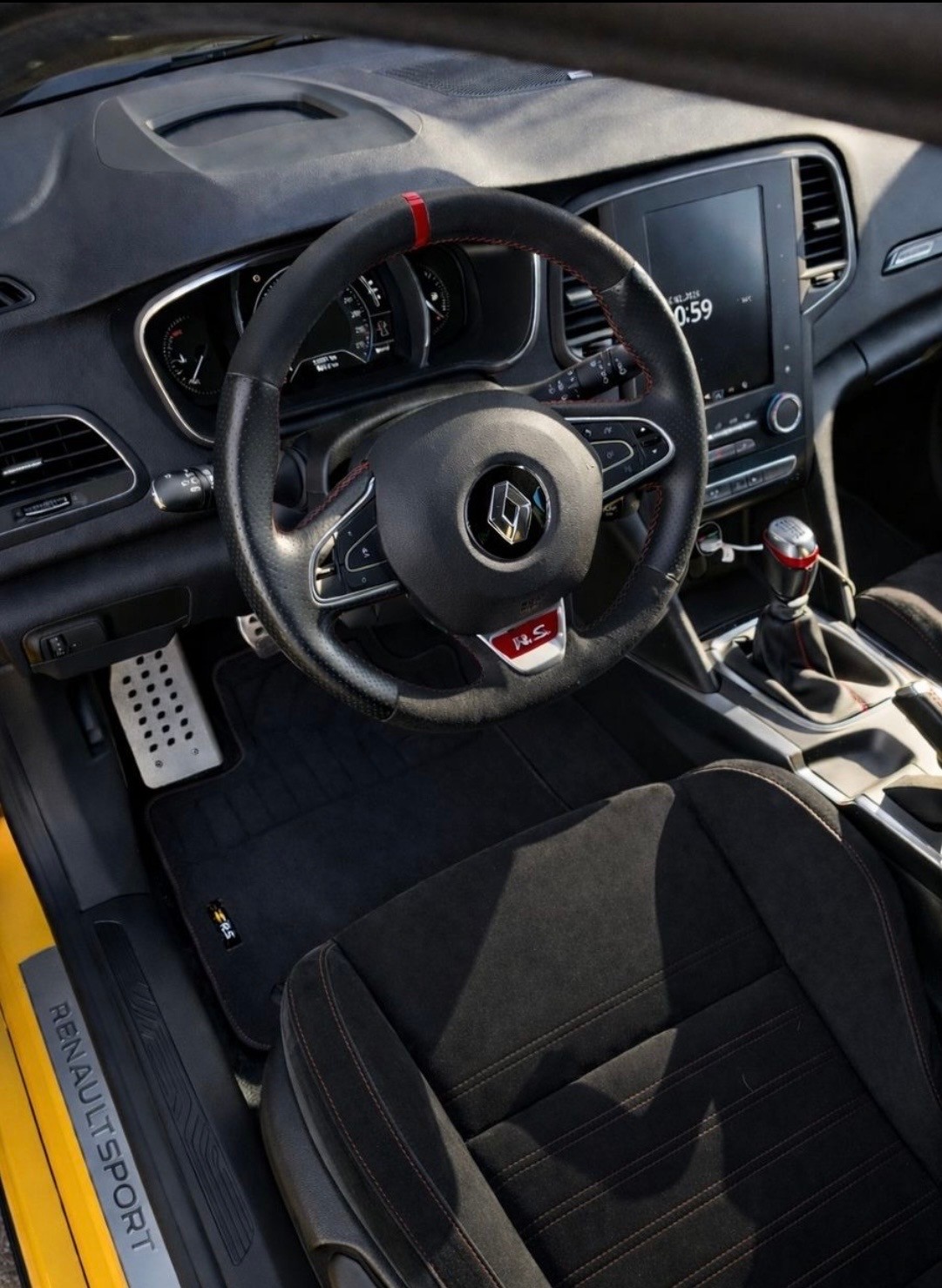 RENAULT Mégane RS Trophy 300-image-9