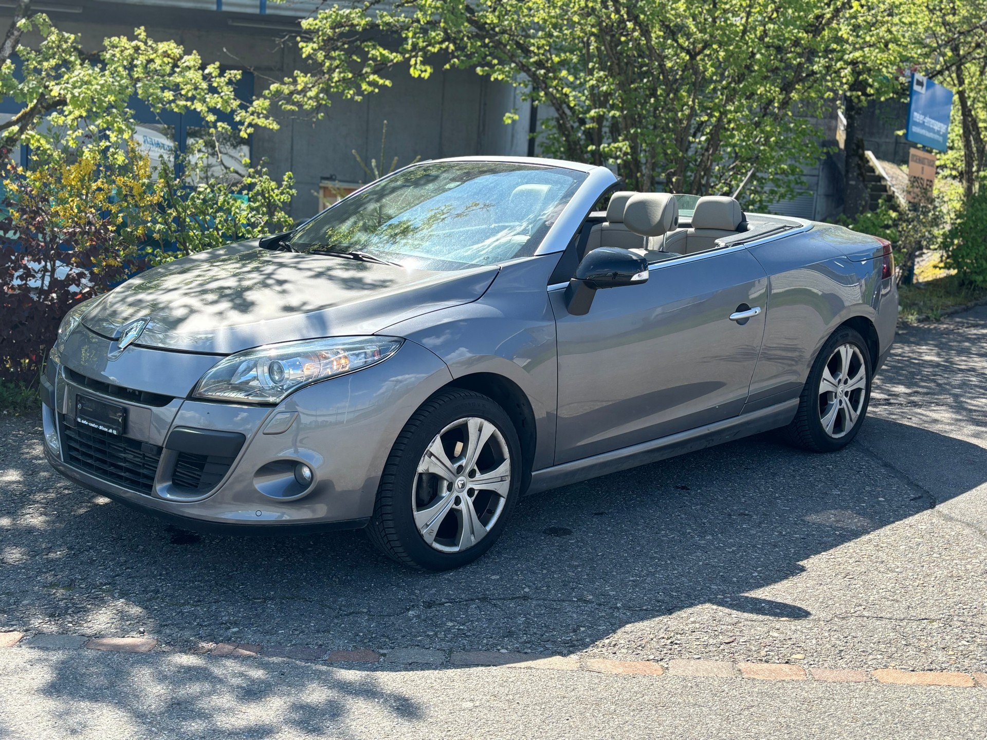 RENAULT Mégane CC 1.4 16V Turbo Dynamique-showroom-element-1